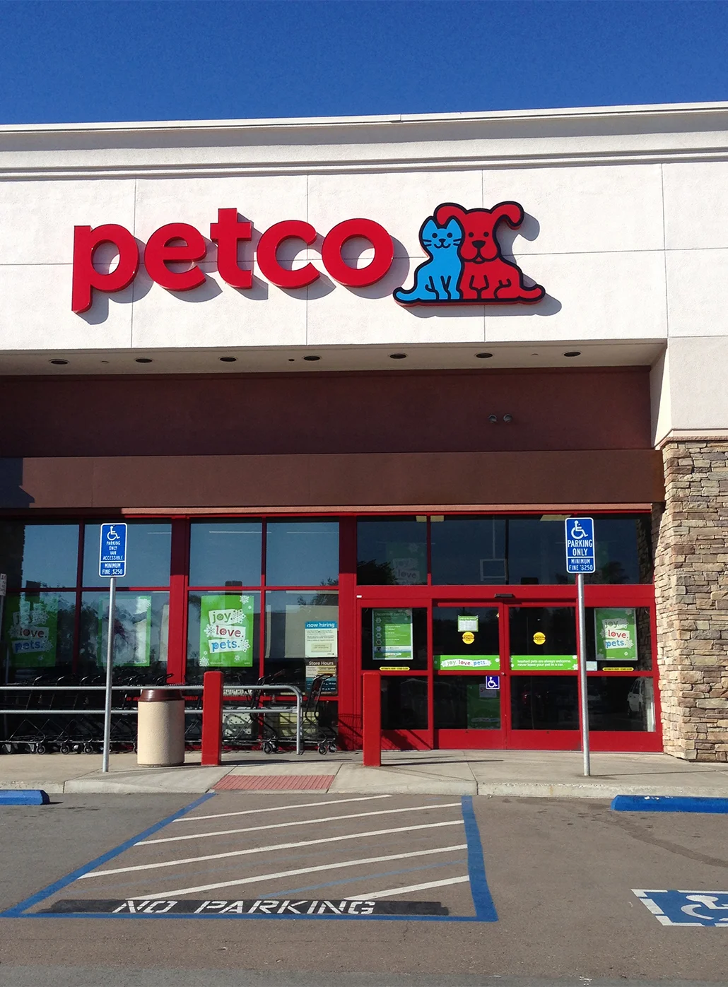 Petco_Holiday_storefront-B.jpg
