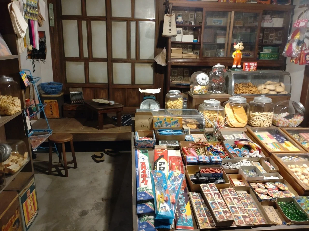 昭和（駄菓子屋）.jpg