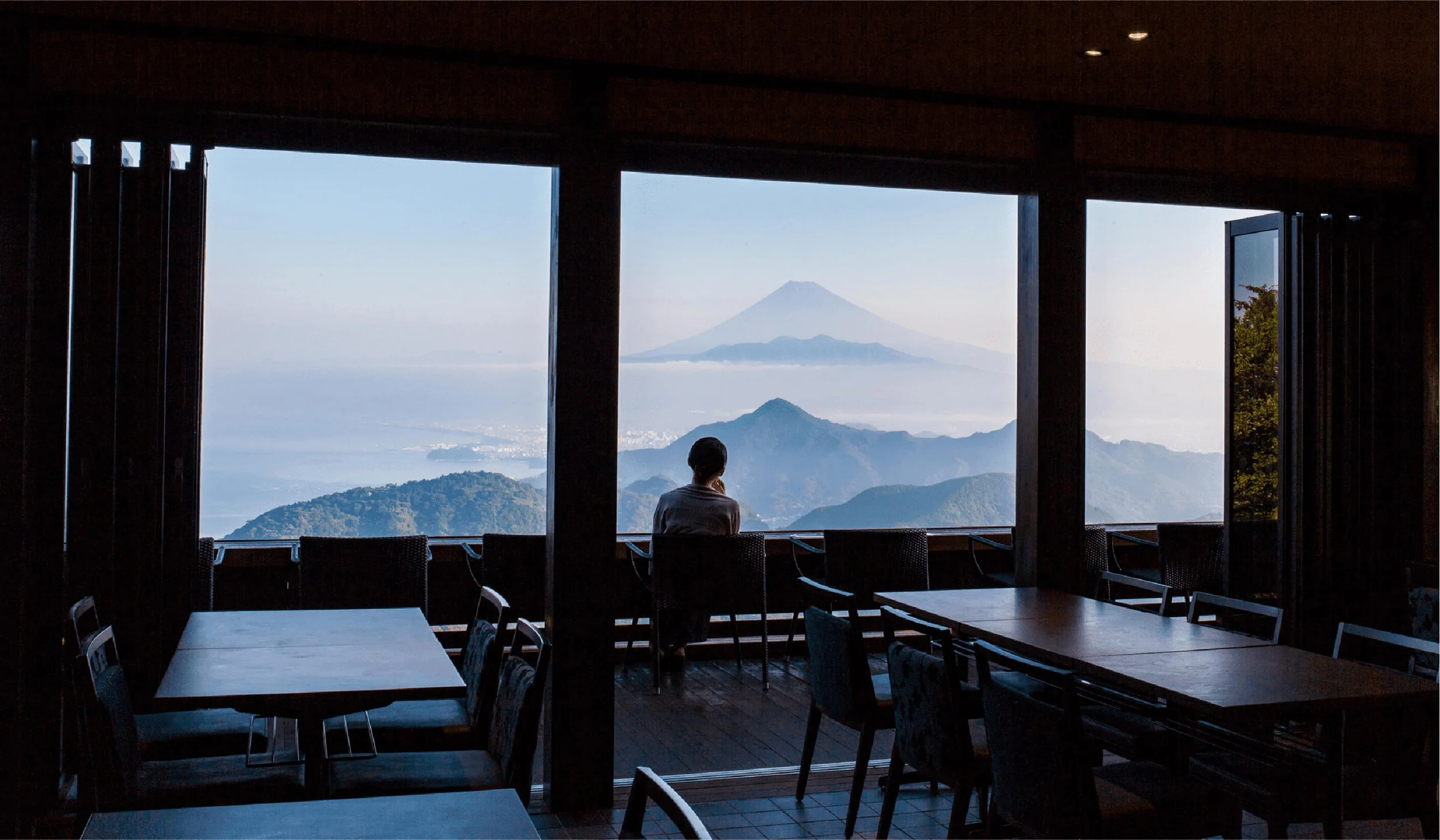 cafe-img.jpg