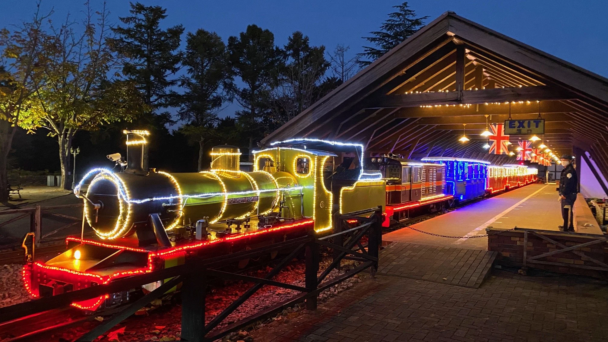 修善寺虹の郷「イルミtheナイト（ロムニー鉄道）」.jpeg