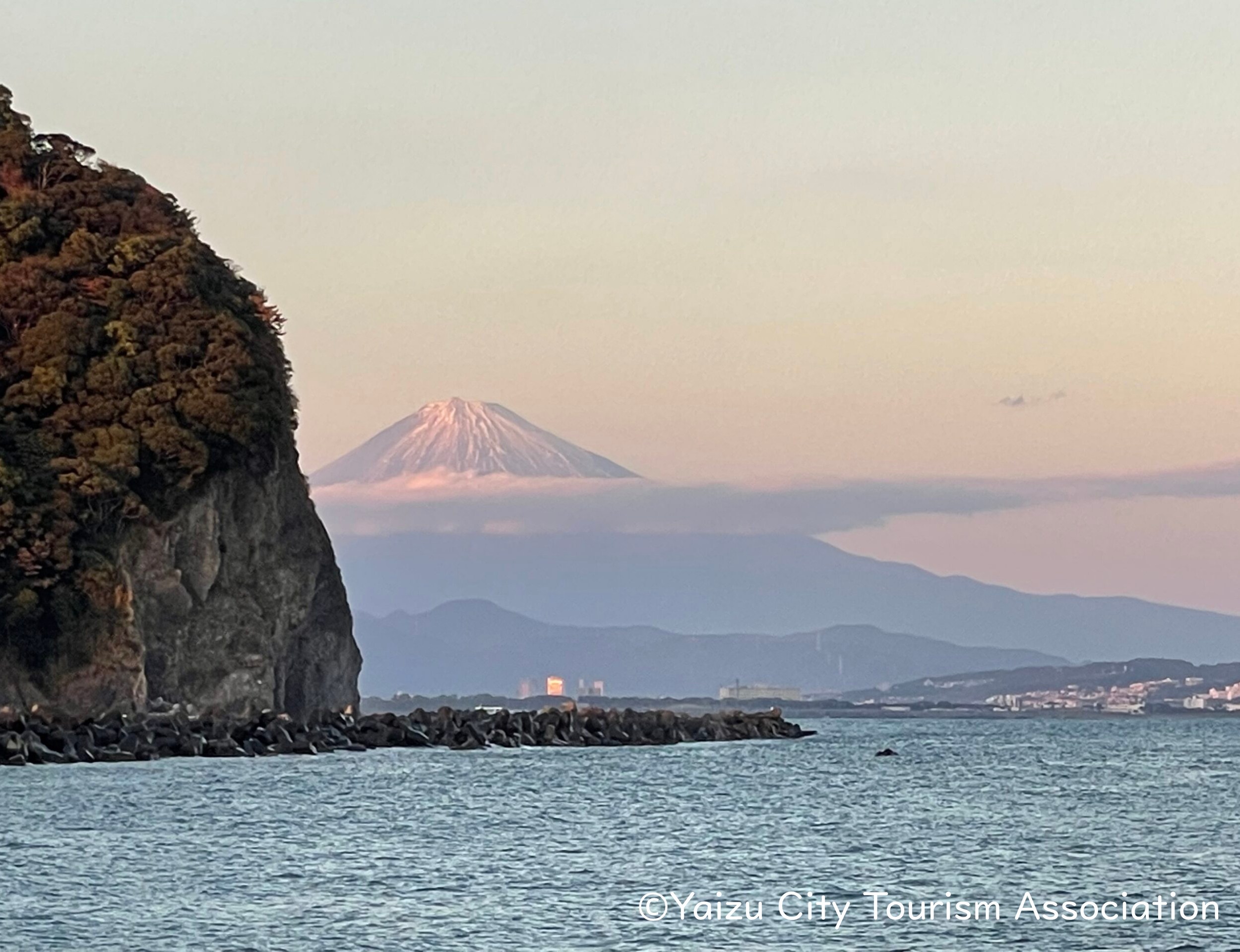 焼津＿浜当目海岸からの富士山