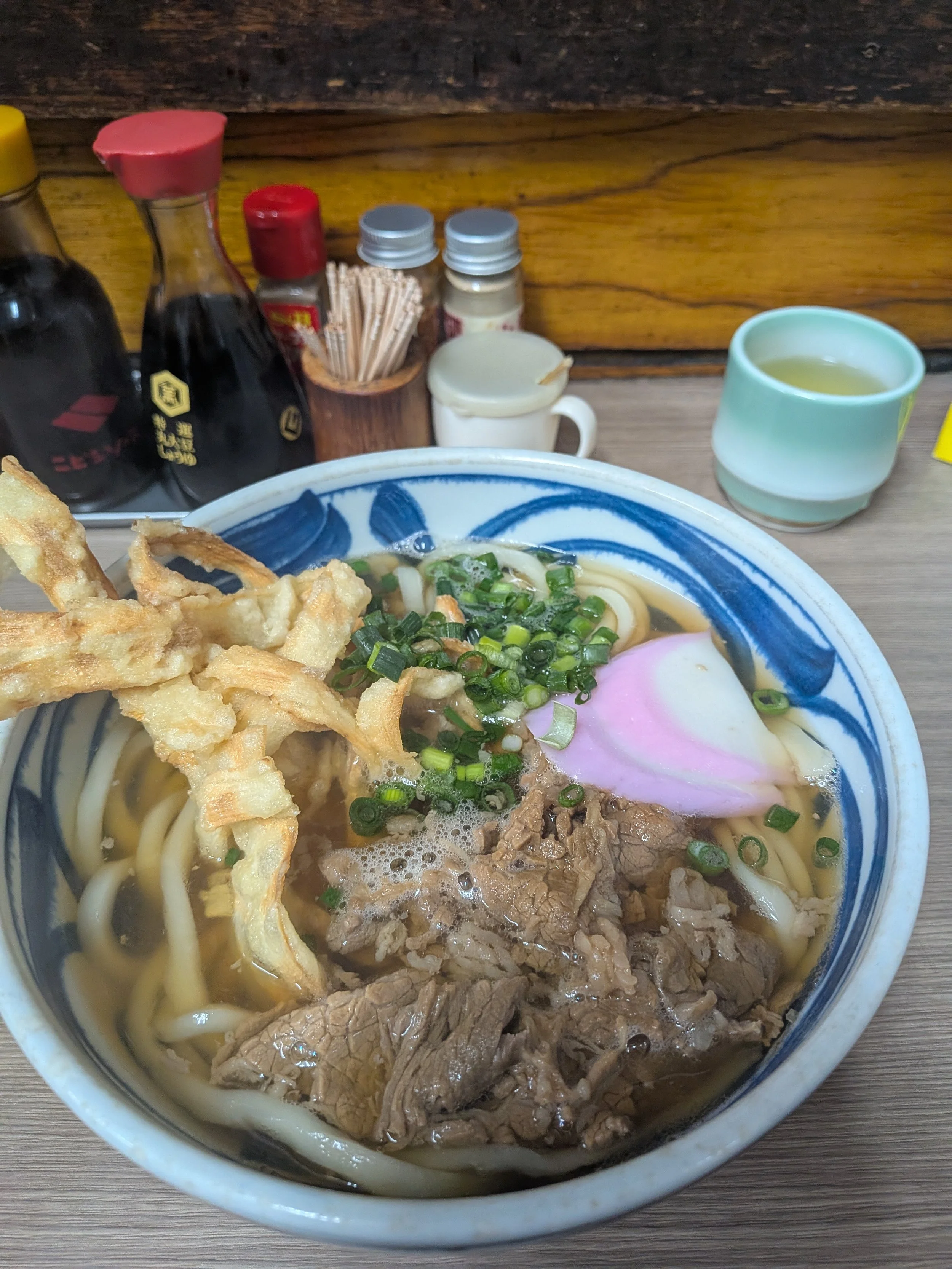 旦過うどん肉ごぼう天うどん
