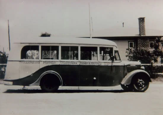 alura coaches bus vehicle in the 1940's