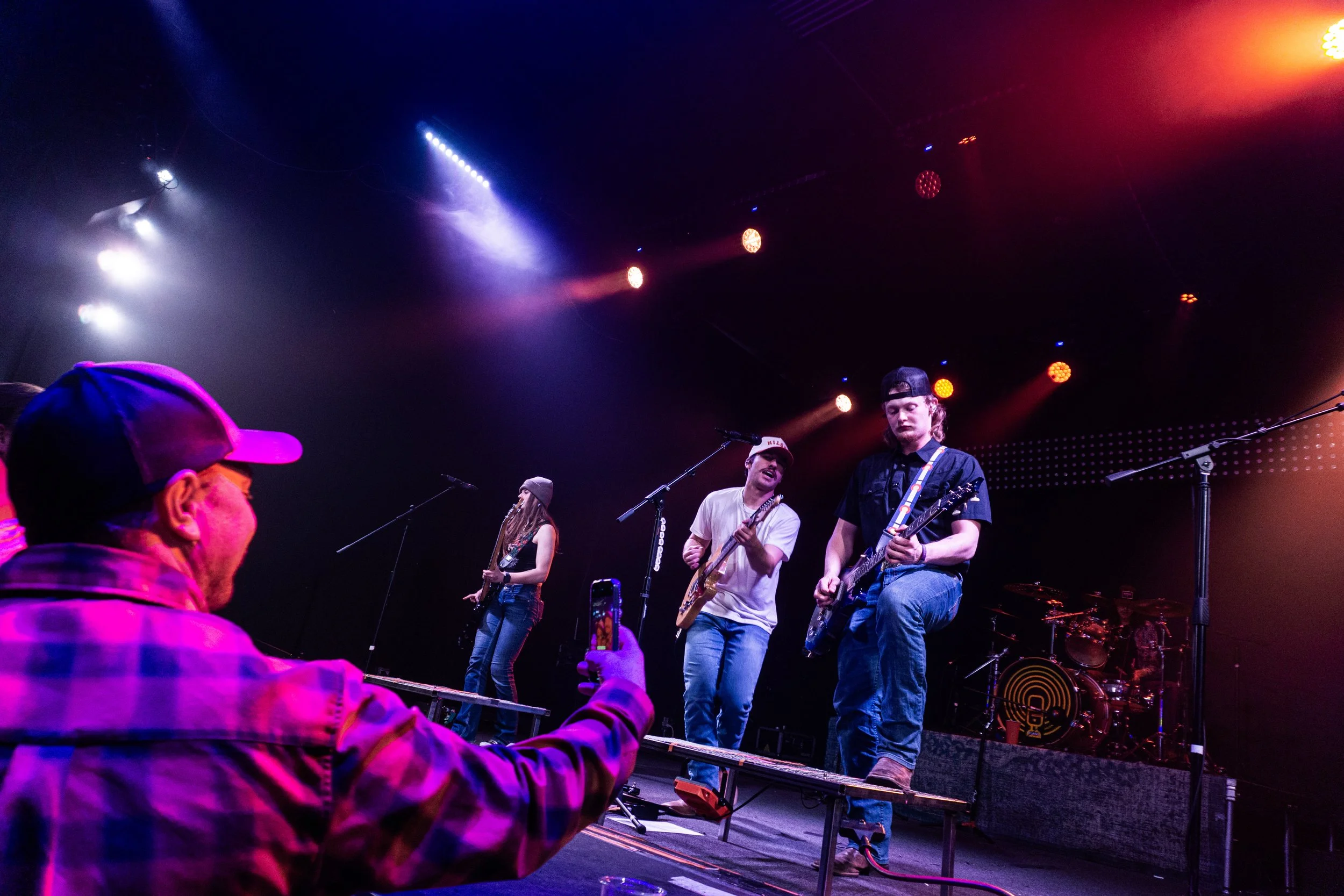 Warehouse 2565- Headlining 