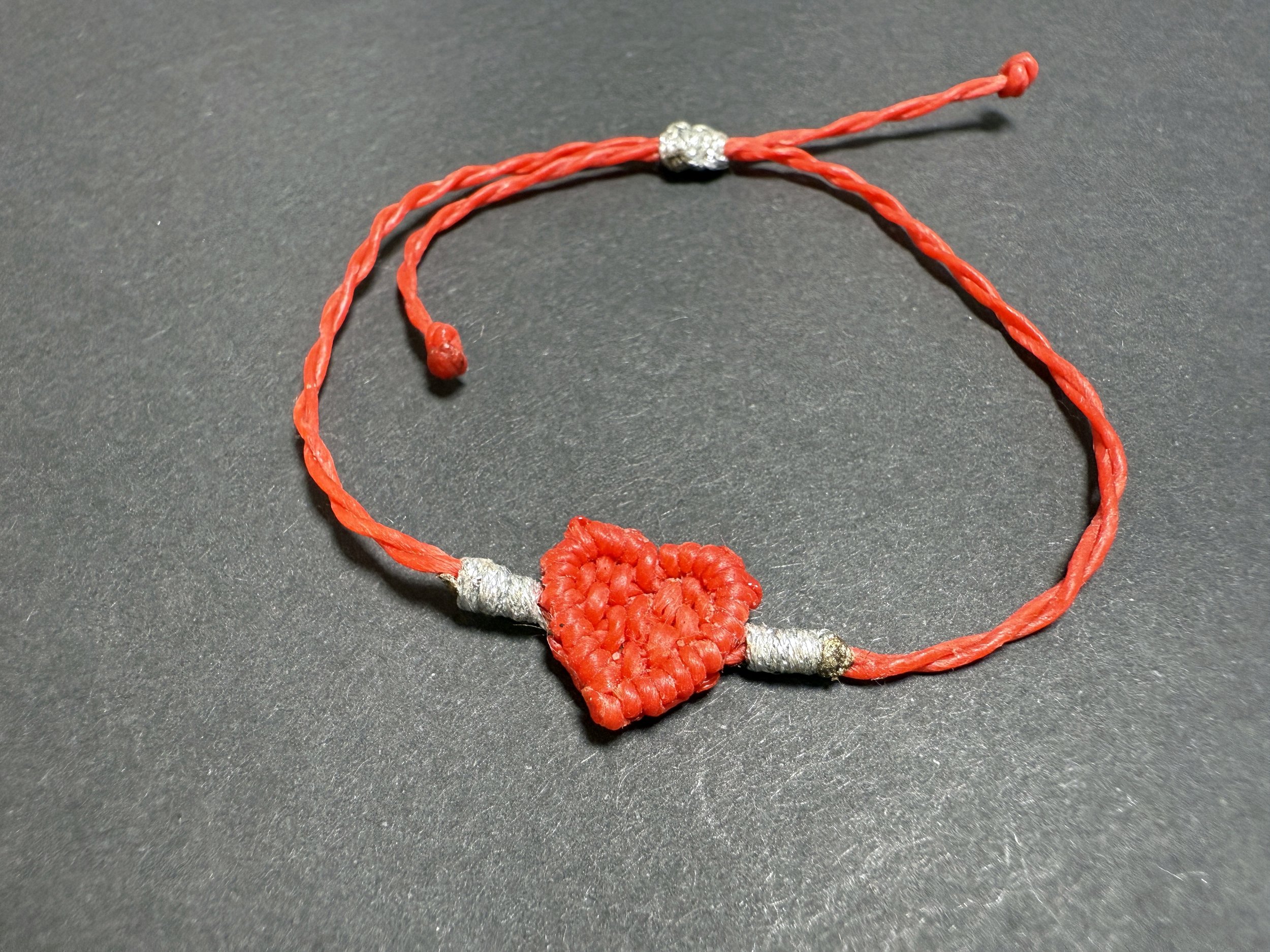 Makramee-Armband „Herzenssache“