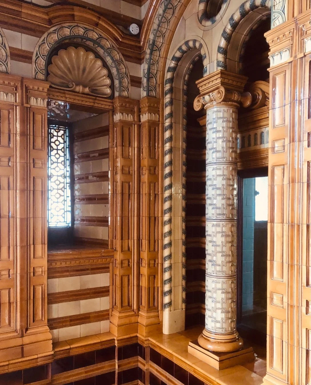 Good morning: can&rsquo;t resist sharing another detail from the Kimpton Clocktower Hotel Manchester, the former Refuge Assurance building by Alfred Waterhouse: warmest wishes.