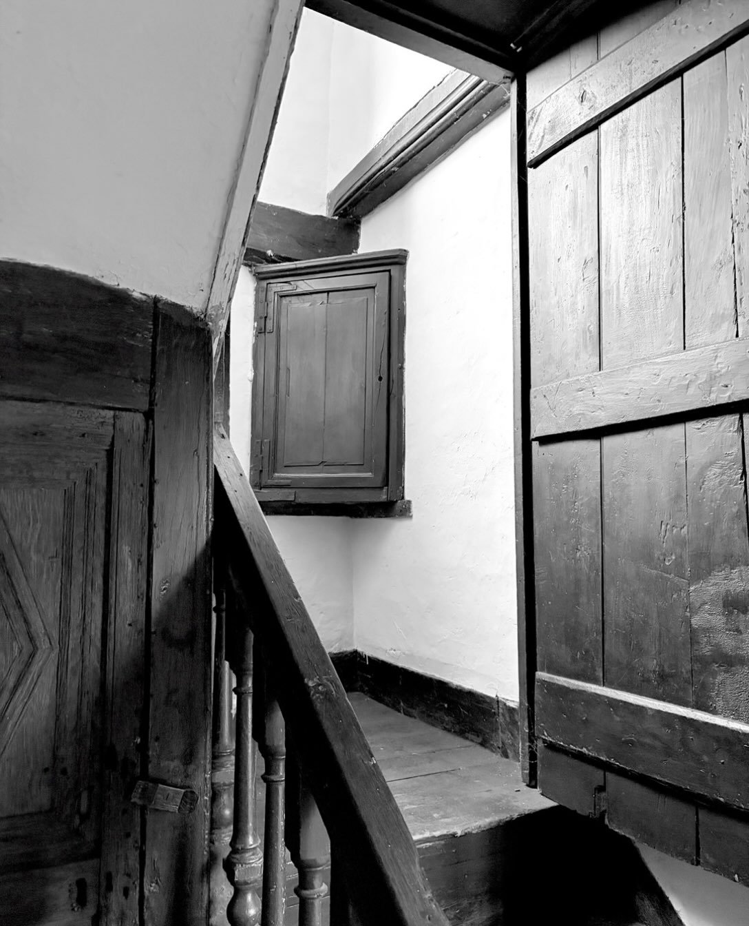 Good evening: evocative corners of Benton End: warmest wishes.