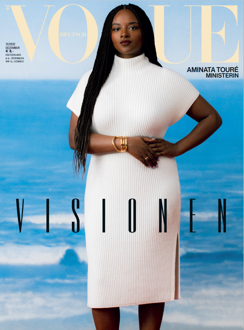 VOGUE_ASPESI_11_2022_Cover.PNG