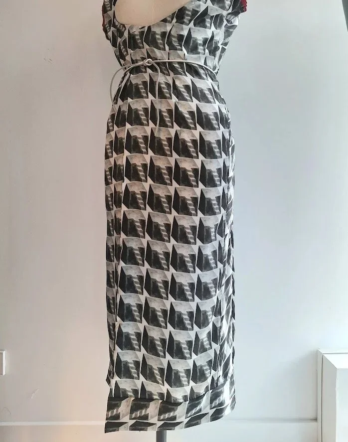 geovestdress.jpg