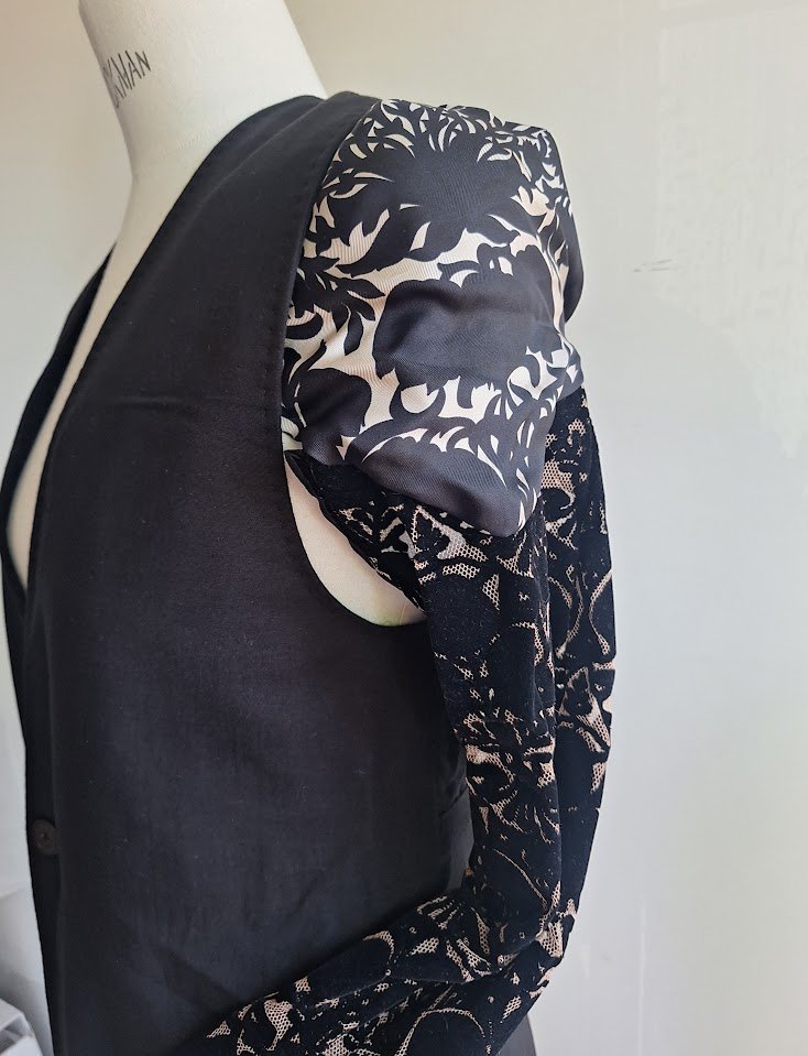 AnnDemeulemeestergilet.jpg