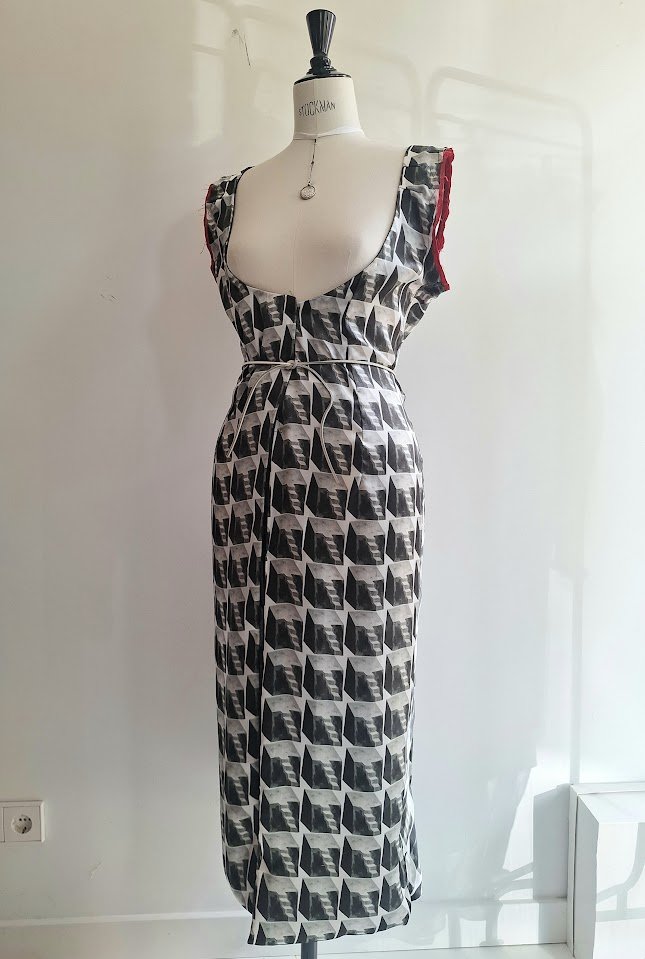 geovestdress4.jpg