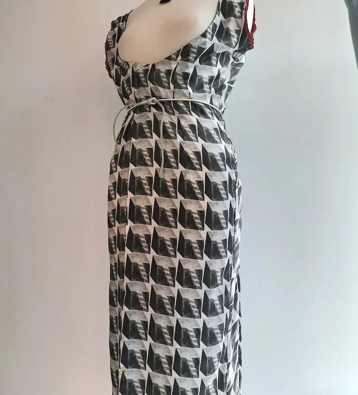 geovestdress.jpg
