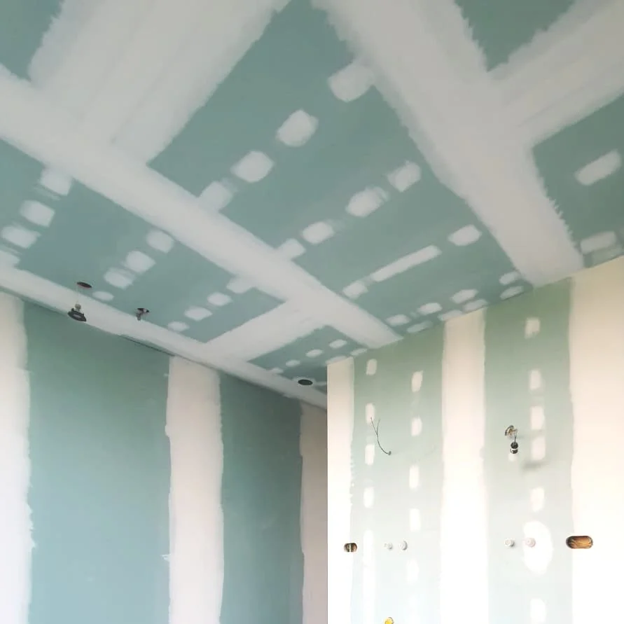 gyproc wanden en plafond tijdens interieur afwerking