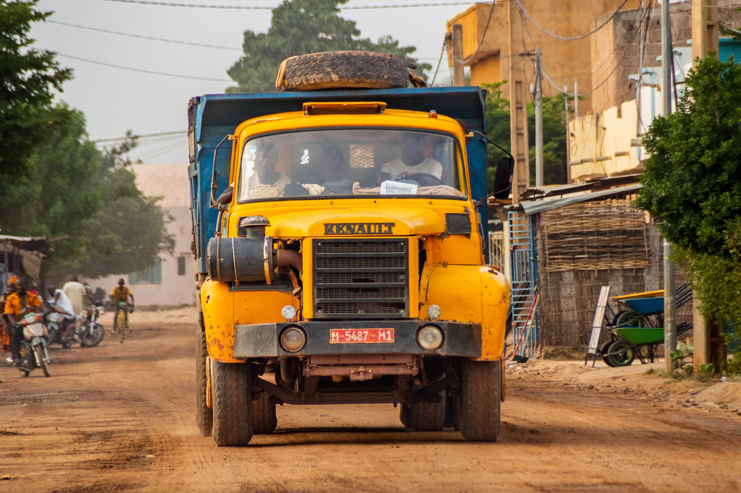 04-10-20218) 13-10-2021 STREET KAYES (98).jpg