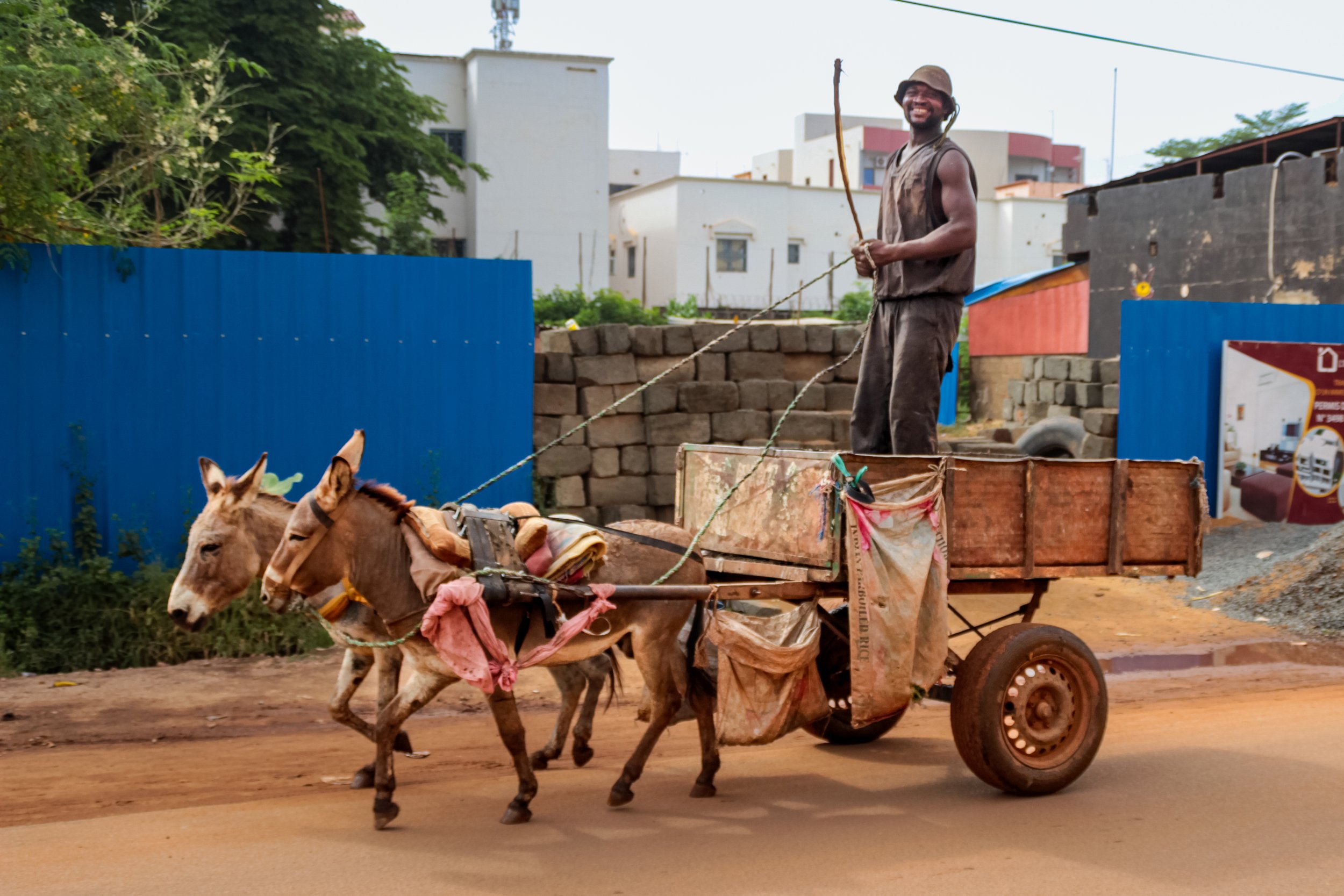 AA) 05-10-2021 STREET & GRAND MARCHE' BAMAKO (5)-3.jpg