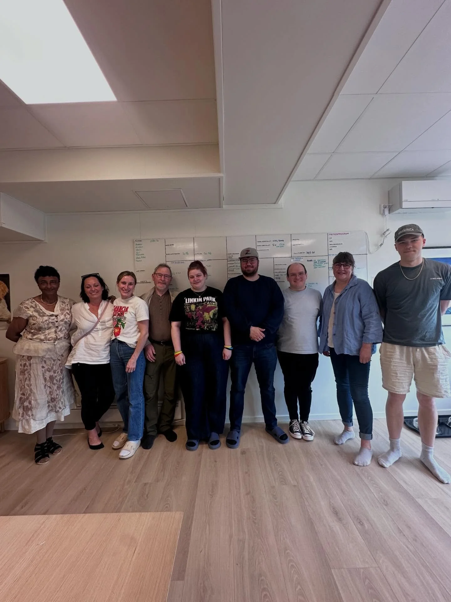 P&aring; fredag hadde vi storfint bes&oslash;k av representanter fra Harstad KRF. De fikk omvisning og informasjon om fontenehuset, og spiste lunsj sammen med oss🥳 Vi setter stor pris p&aring; at politikere tar seg tid til &aring; bes&oslash;ke huse