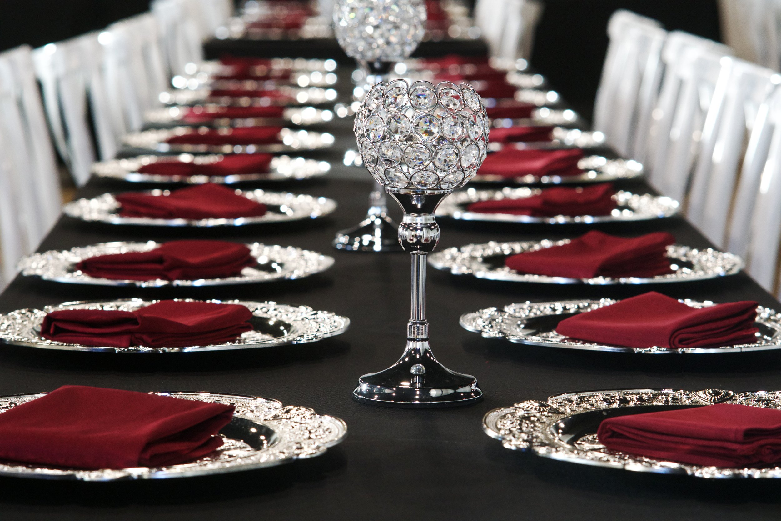 crystal ball glass centerpiece on a Gatsby themed reception table