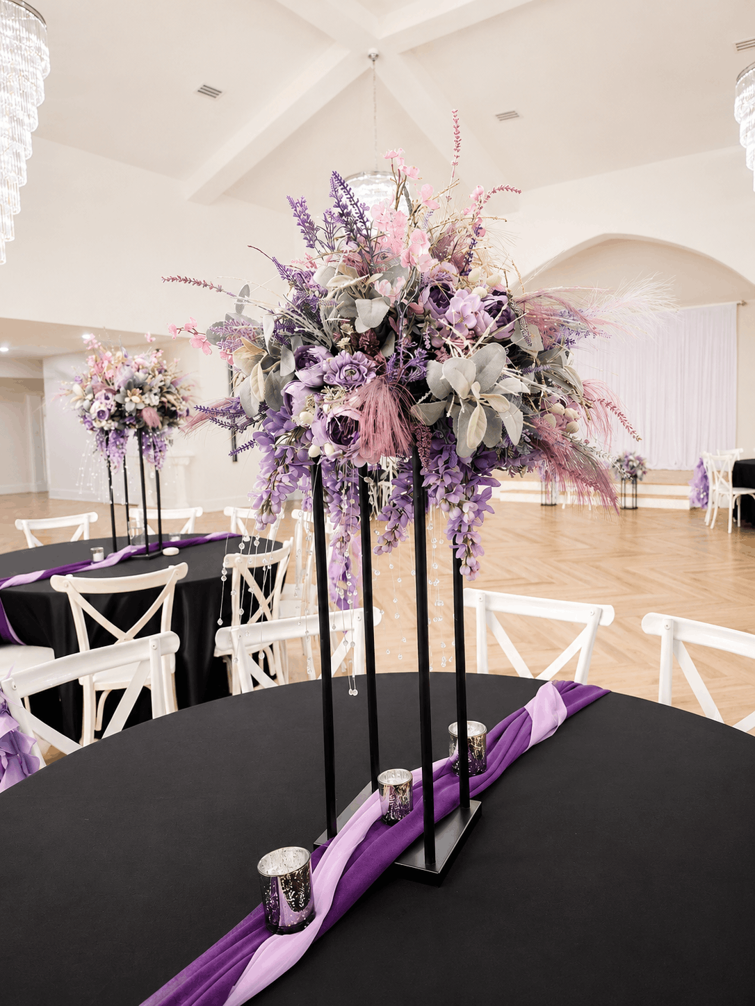 kaleidoscope-weddings-enchanted-ballroom-centerpiece-runner.png