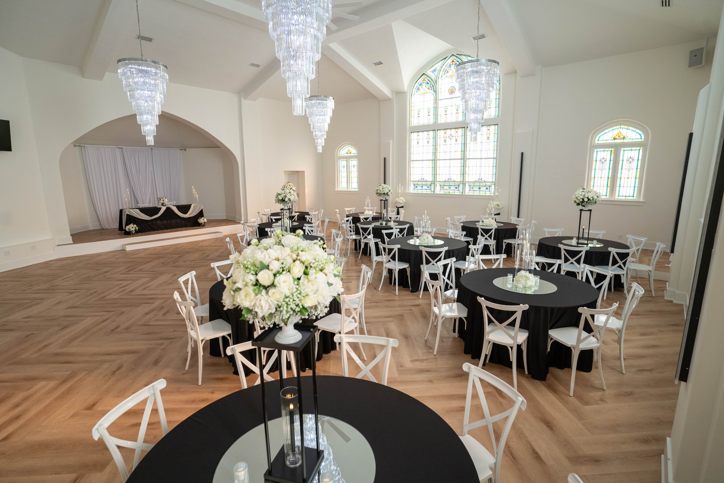 Experience the pinnacle of sophistication with our Black Tie Transformation at Indianas most beautiful wedding venue. This exquisite offering is designed for those who desire a bold and glamorous look on their special day. Featuring deep, rich tones