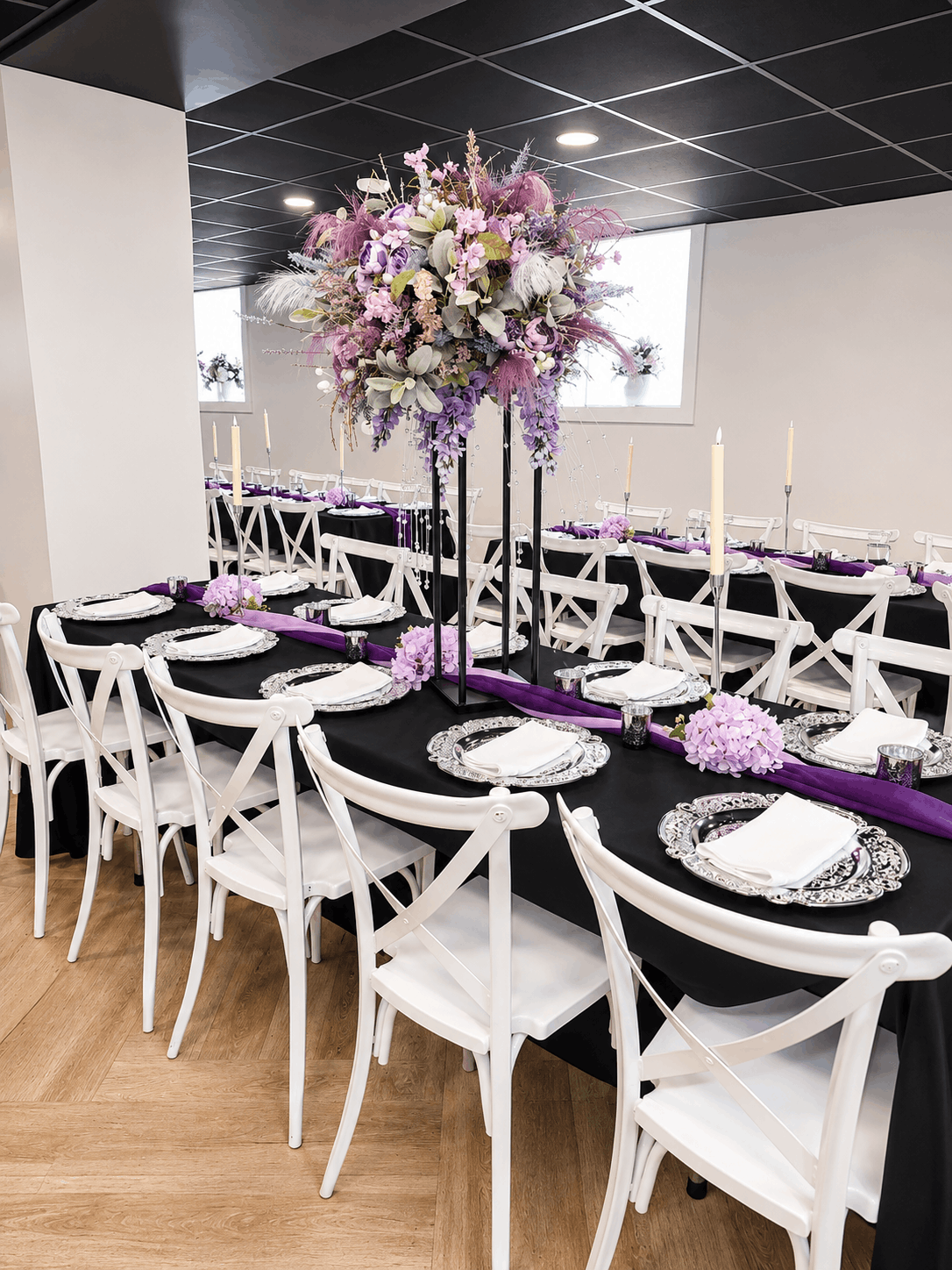kaleidoscope-weddings-enchanted-long-table-blacktile-ceiling.png