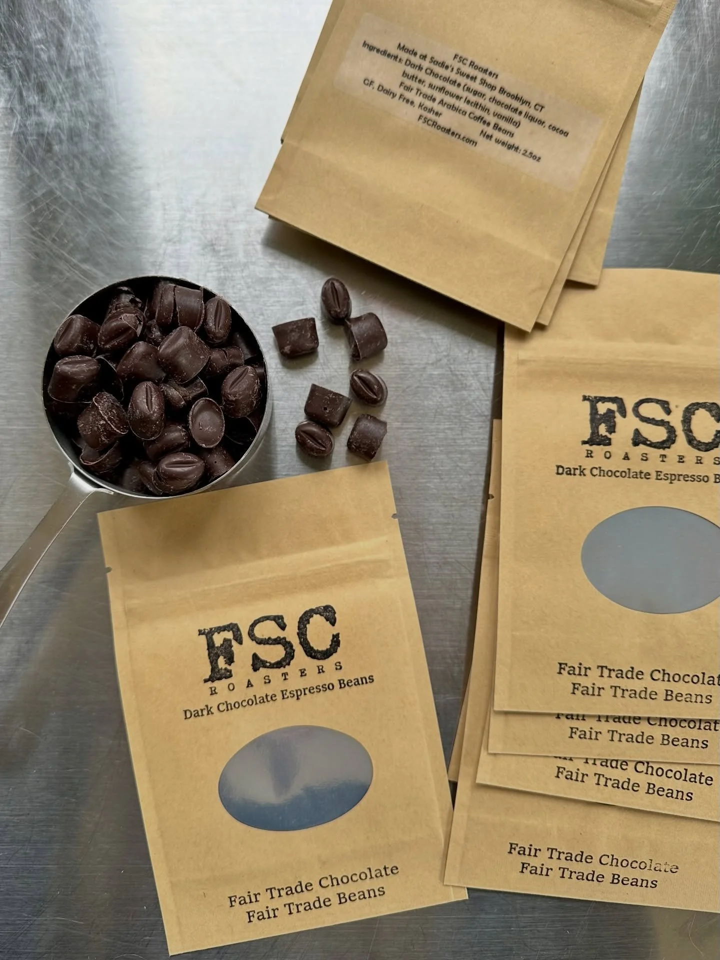 A fresh batch of delicious, dark chocolate covered espresso beans just arrived from our friends @sadiessweet - and they look Fantastic! These will be packaged up and available on our website later today. If you have not tried these tasty little morse