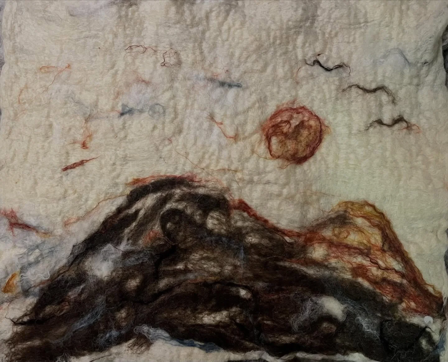 A snapshot of beautiful, completely unique wool wall hangings, created from scratch using raw fleece and combed, carded, wool plus in one piece, selvedge wool waste. Made from start to finish during a half day workshop yesterday. Thundering rain ratt