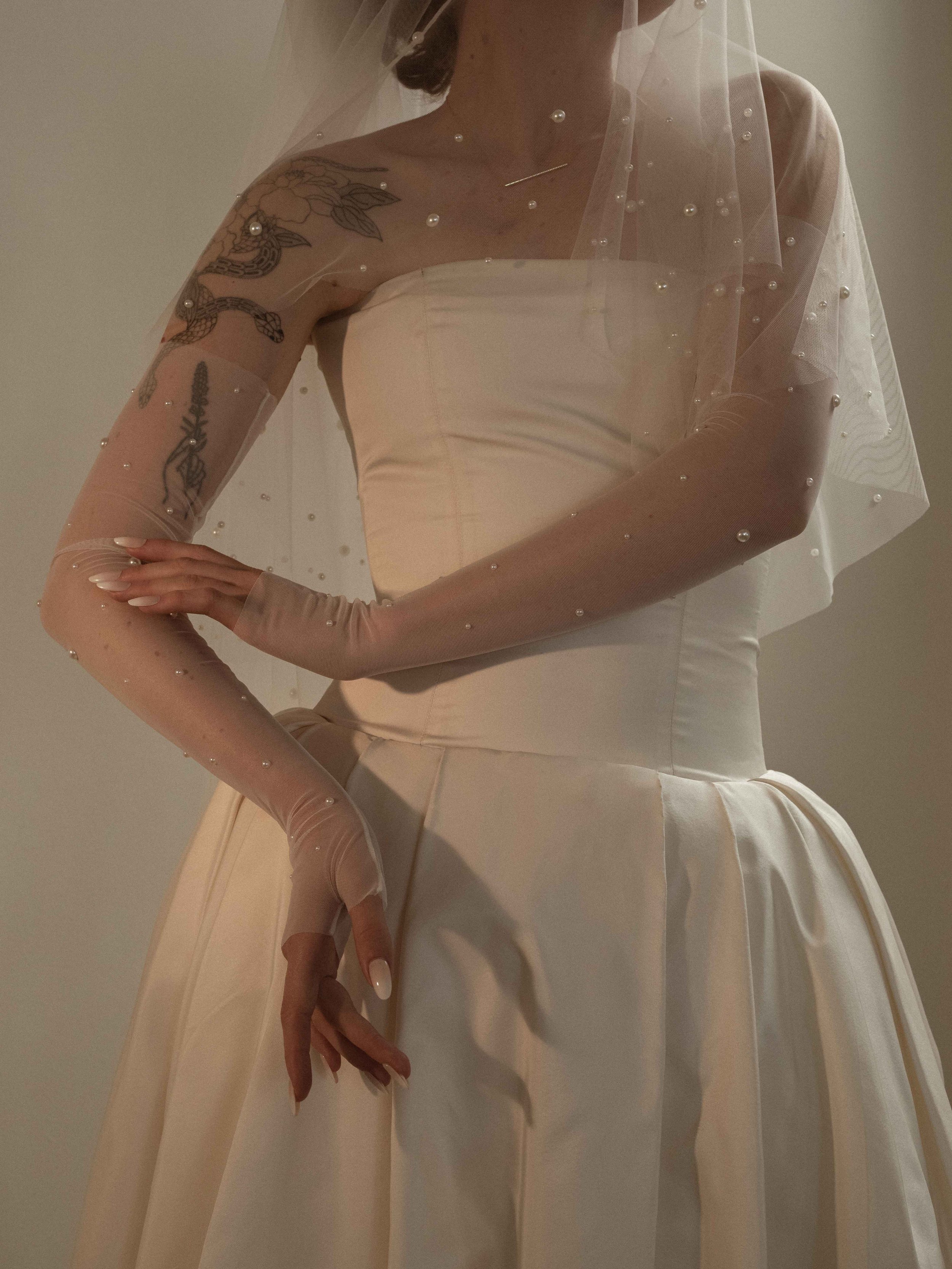 Perla-HalfGlove-C'estJeanne-2.jpg