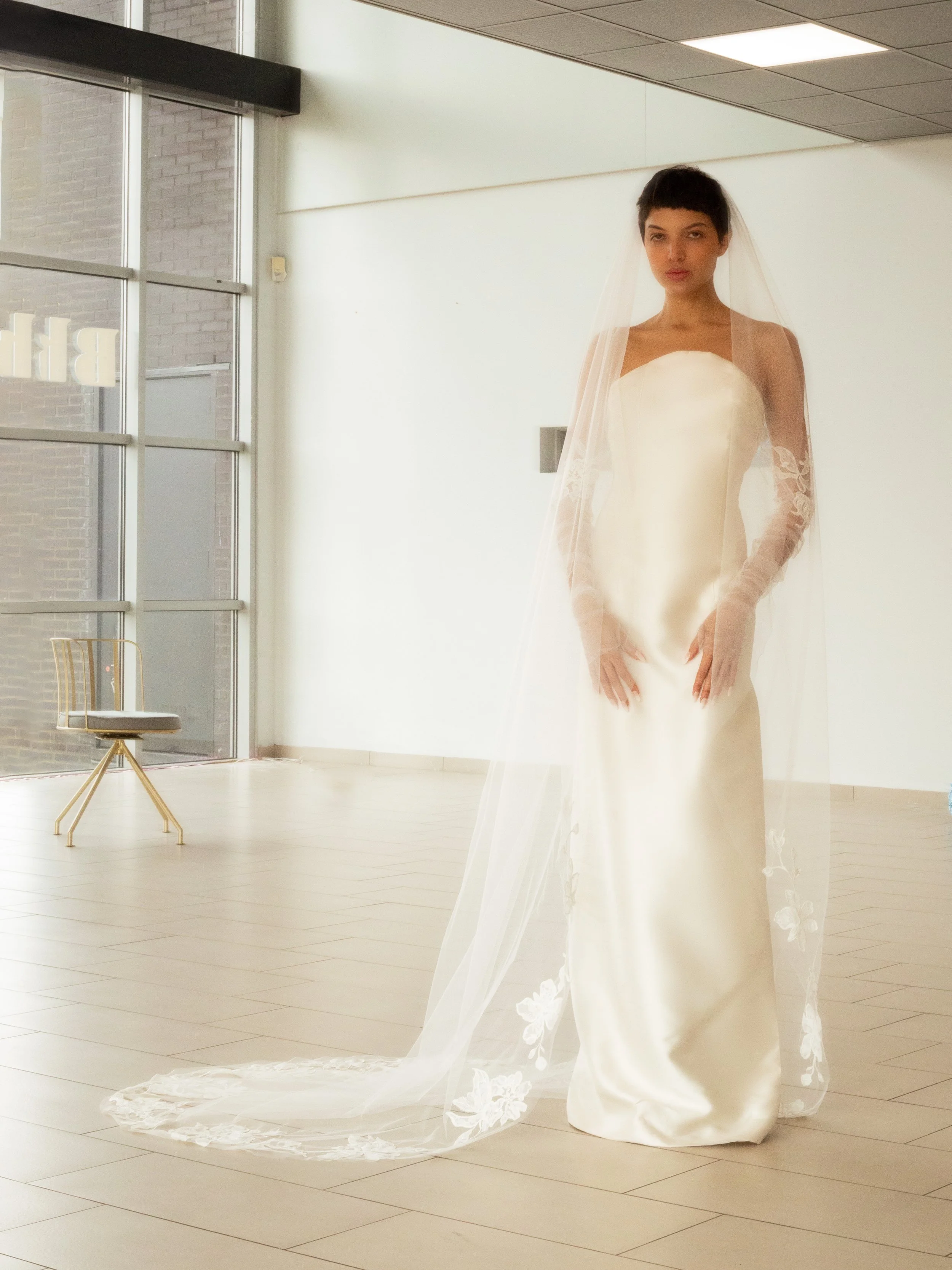 Yasmine veil