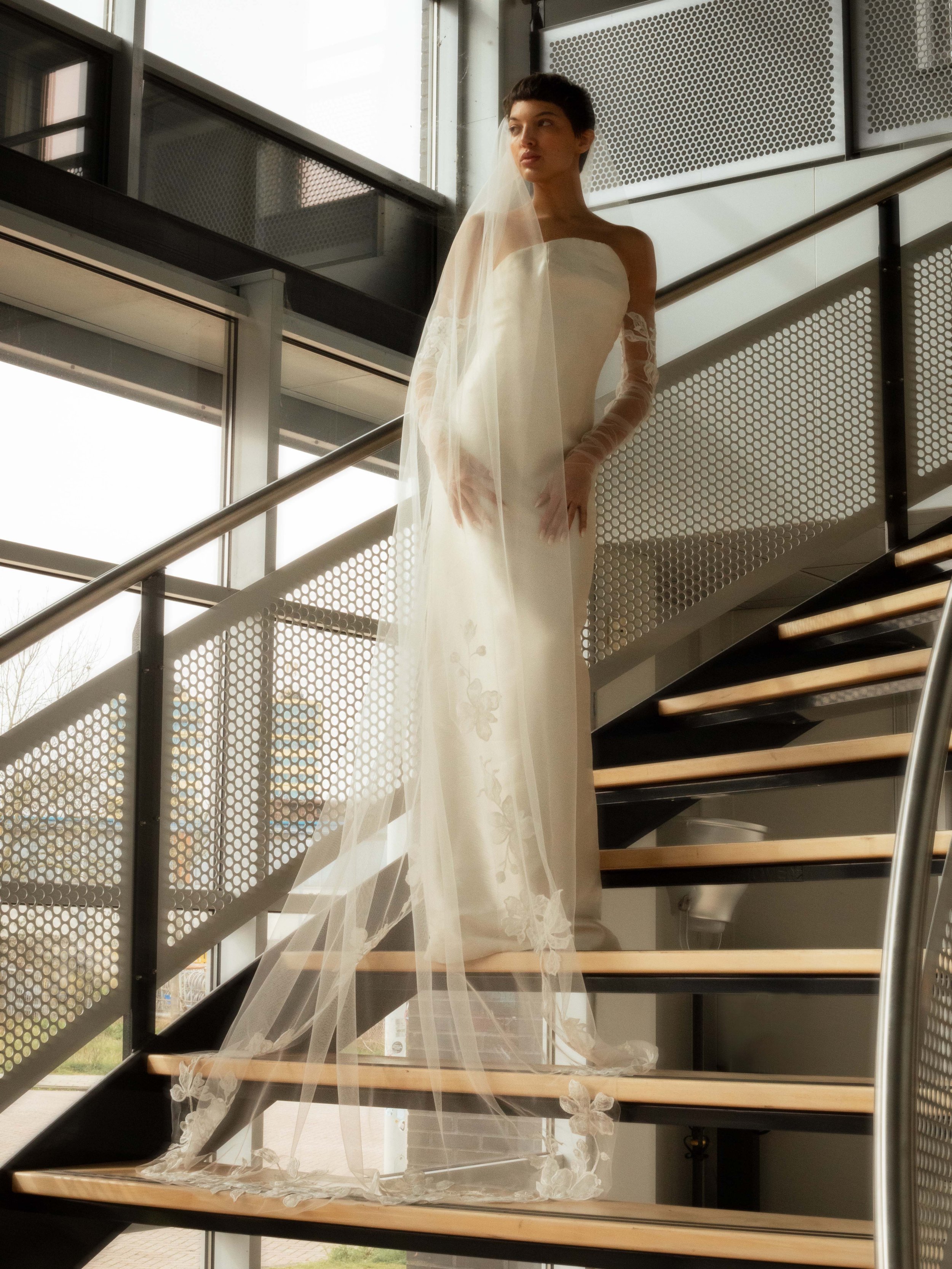 Yasmine veil