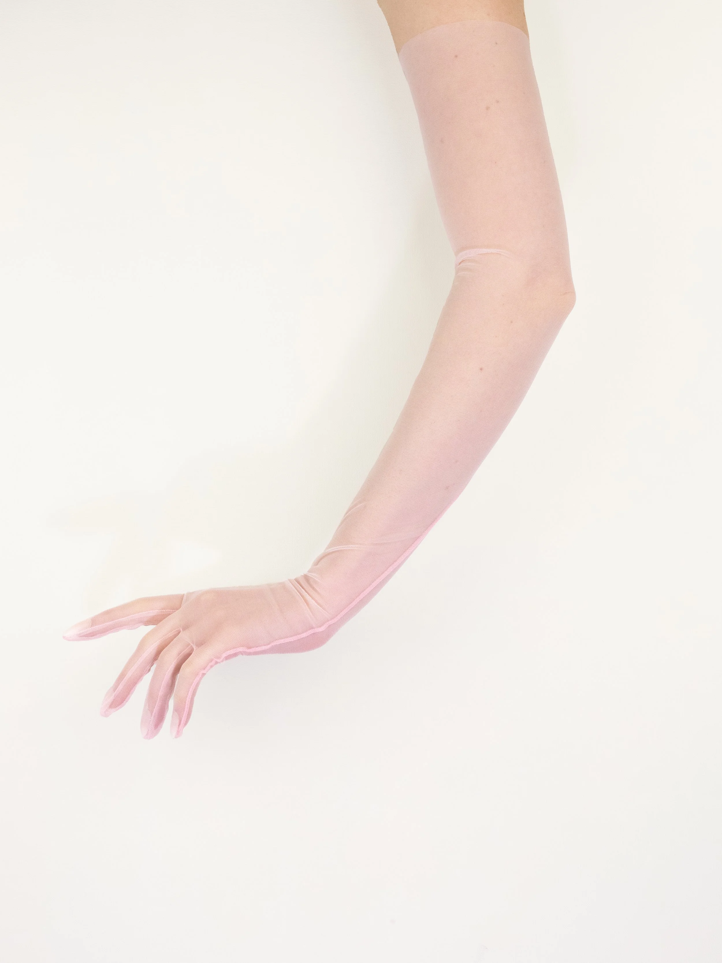 GagbriellaBabyPink-CestJeanne-1.jpg