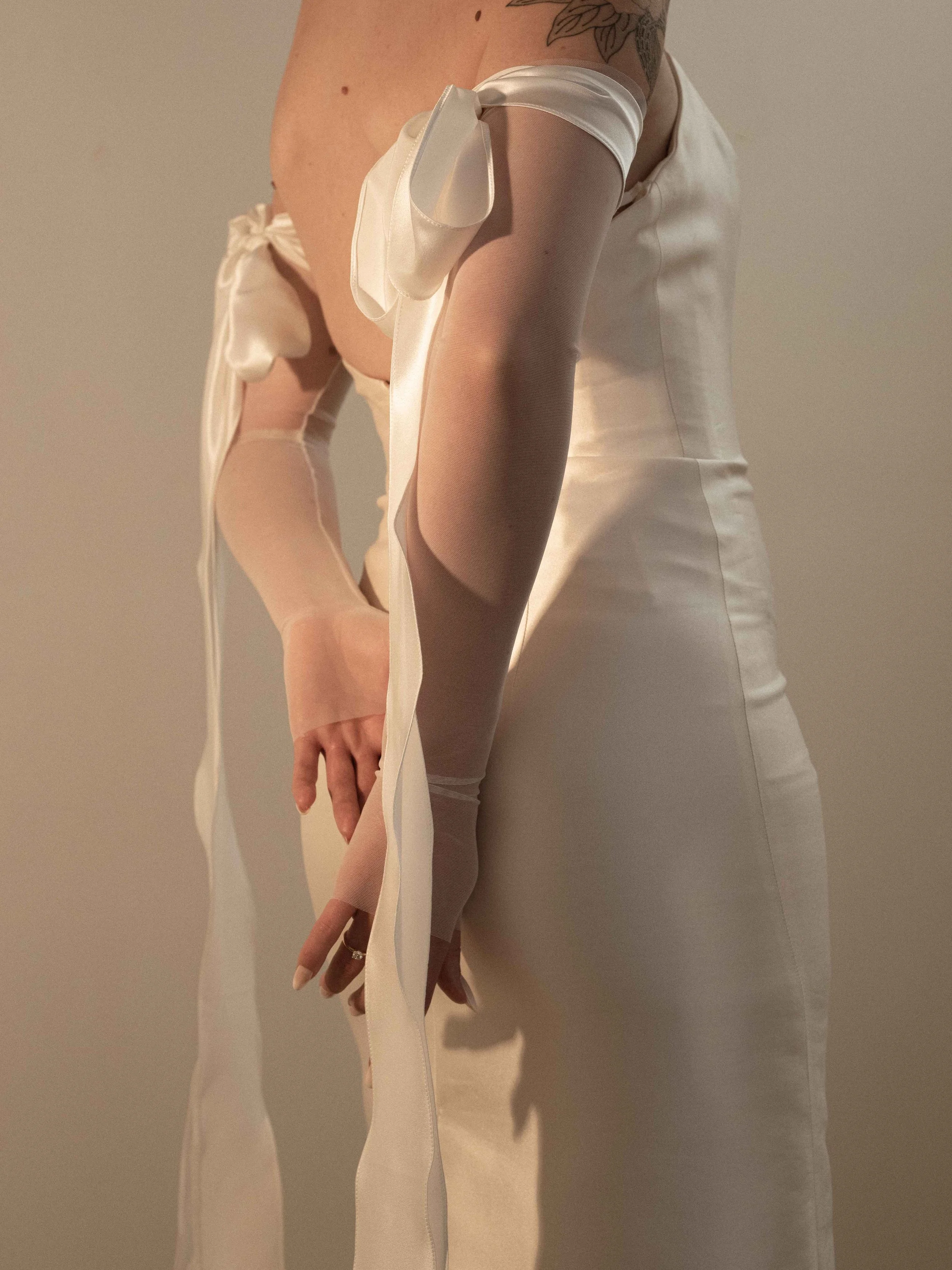 Thalia-halfglove-C'estJeanne-8.jpg