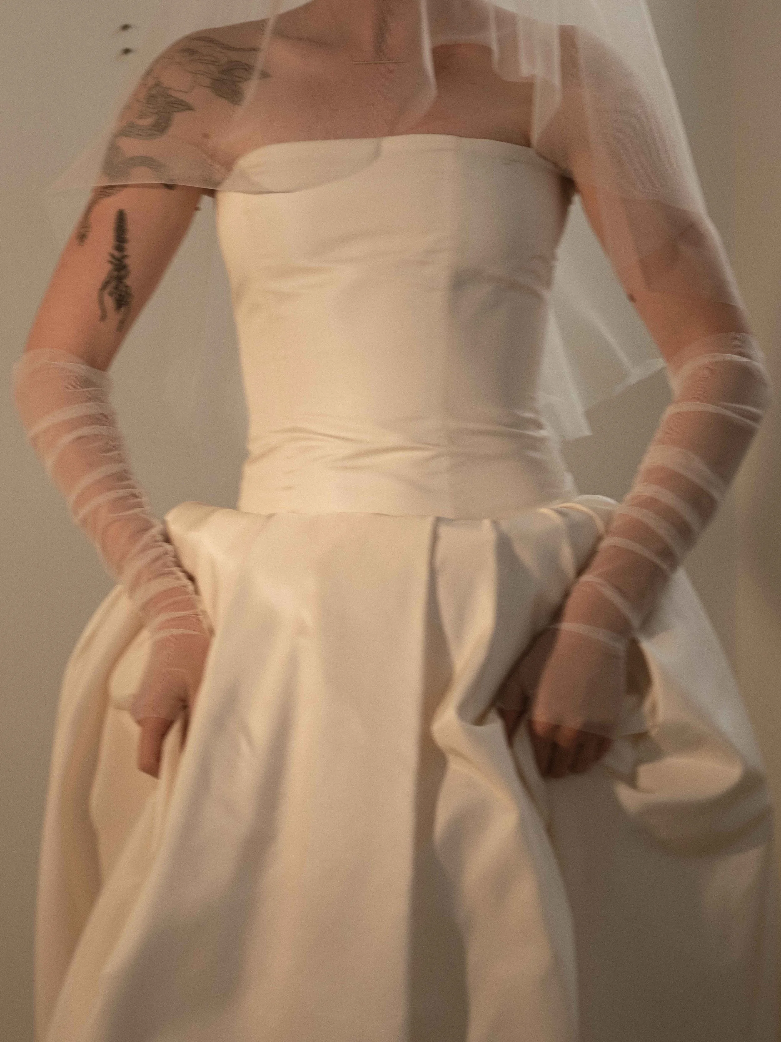 Chiara-HalfGlove-C'estJeanne-3.jpg