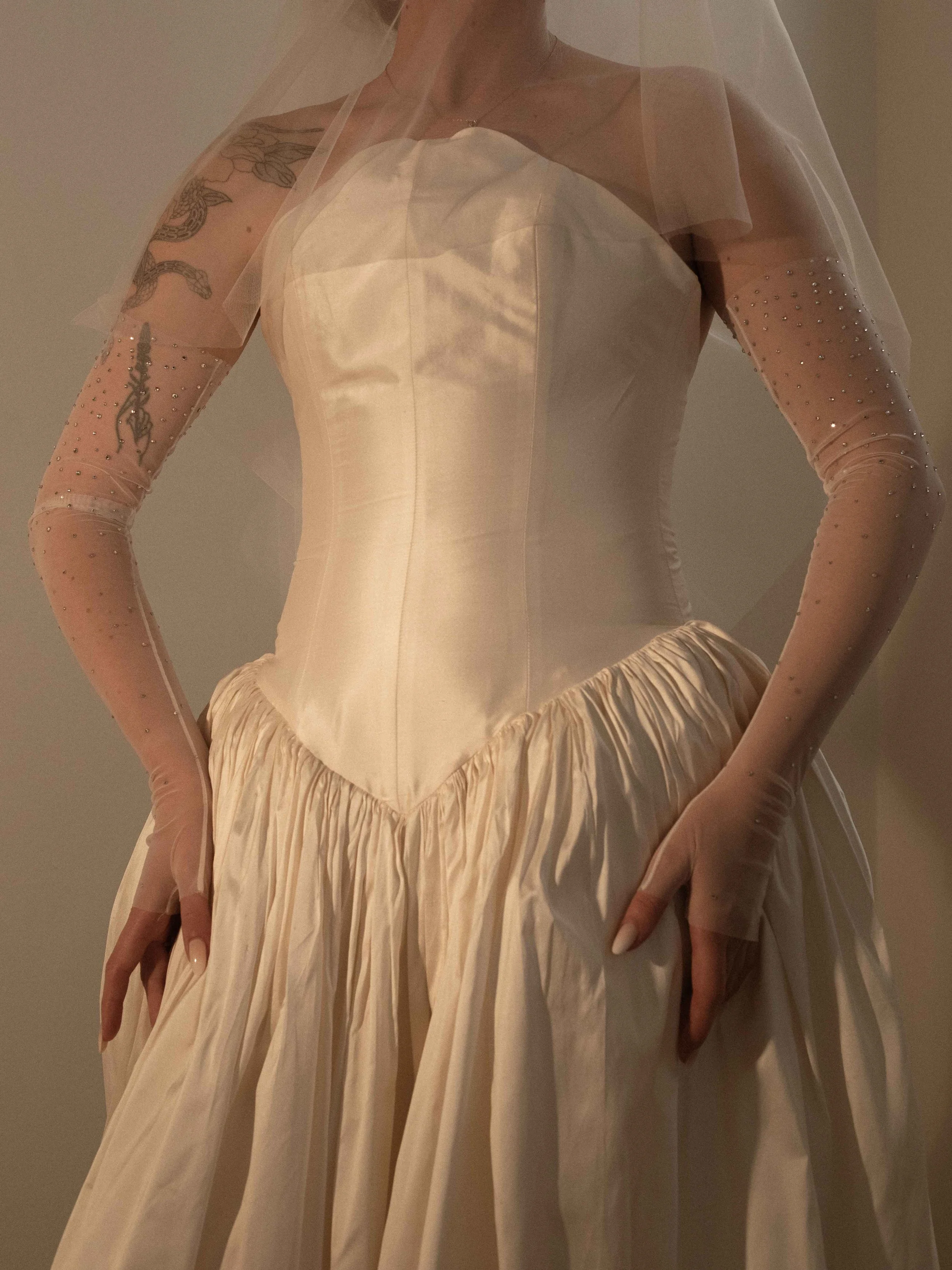 Rhea-HalfGlove-C'estJeanne-4.jpg