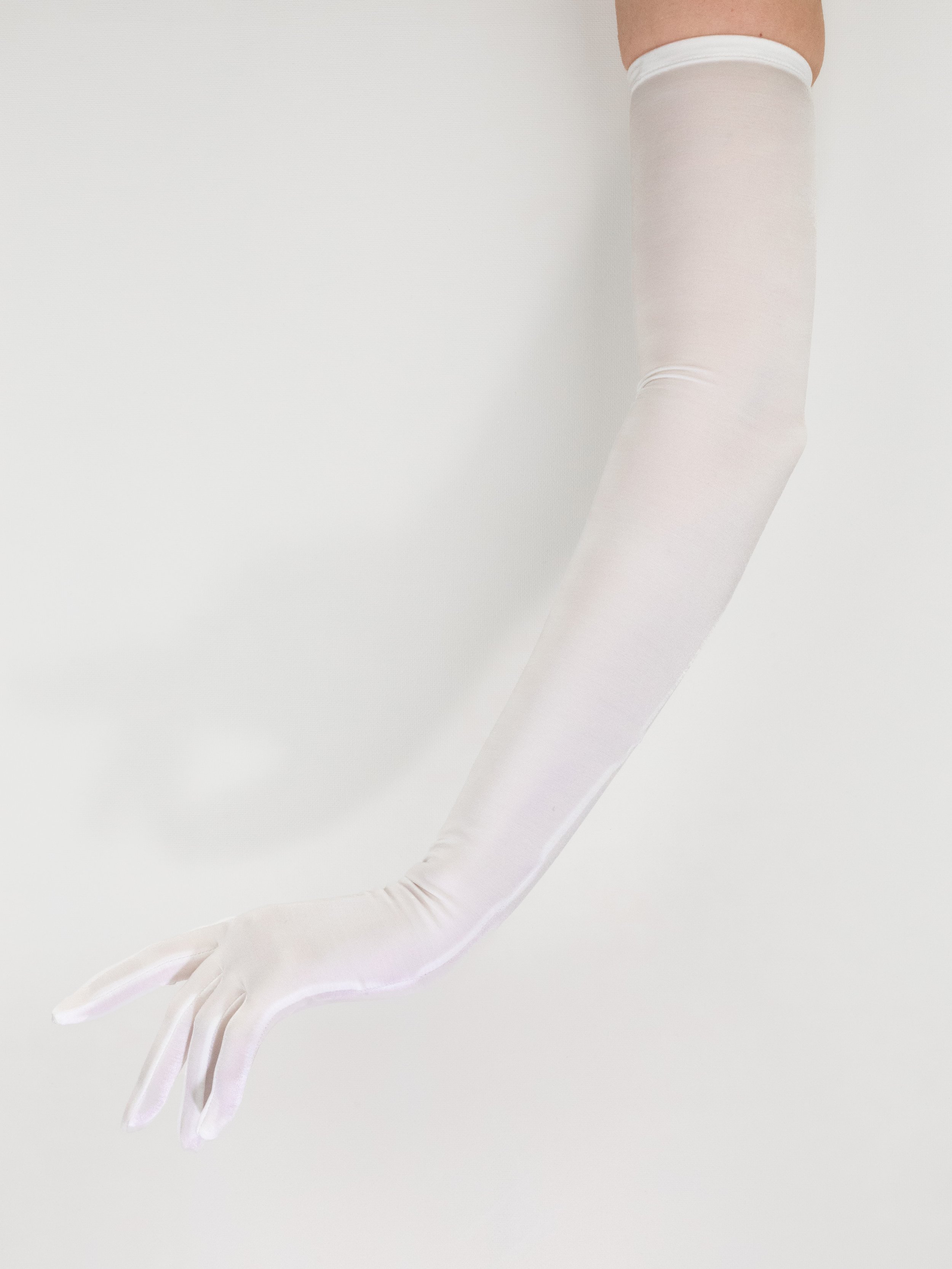 LindaOffWhite-C'estJeanne-2.jpg