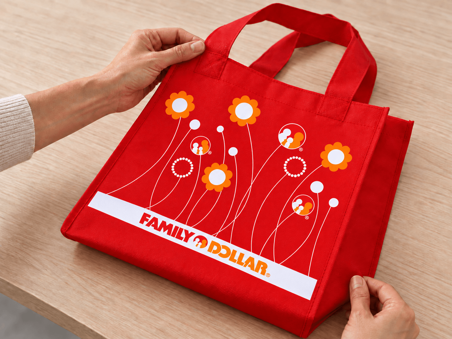 Inspect handles, seams and the bottom of the reusable retail bag