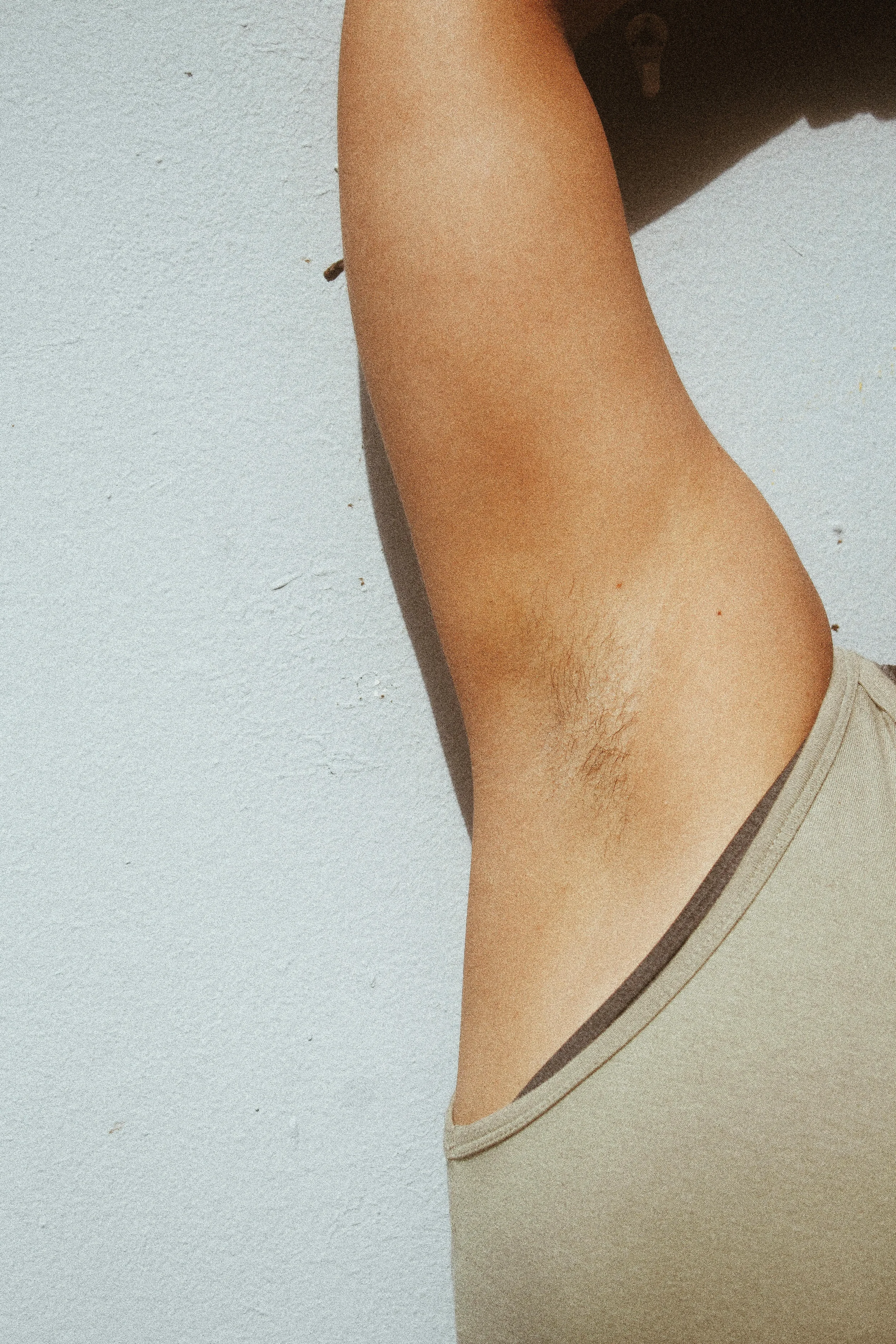 photo-of-someones-underarms-in-answer-to-how-long-does-waxing-last
