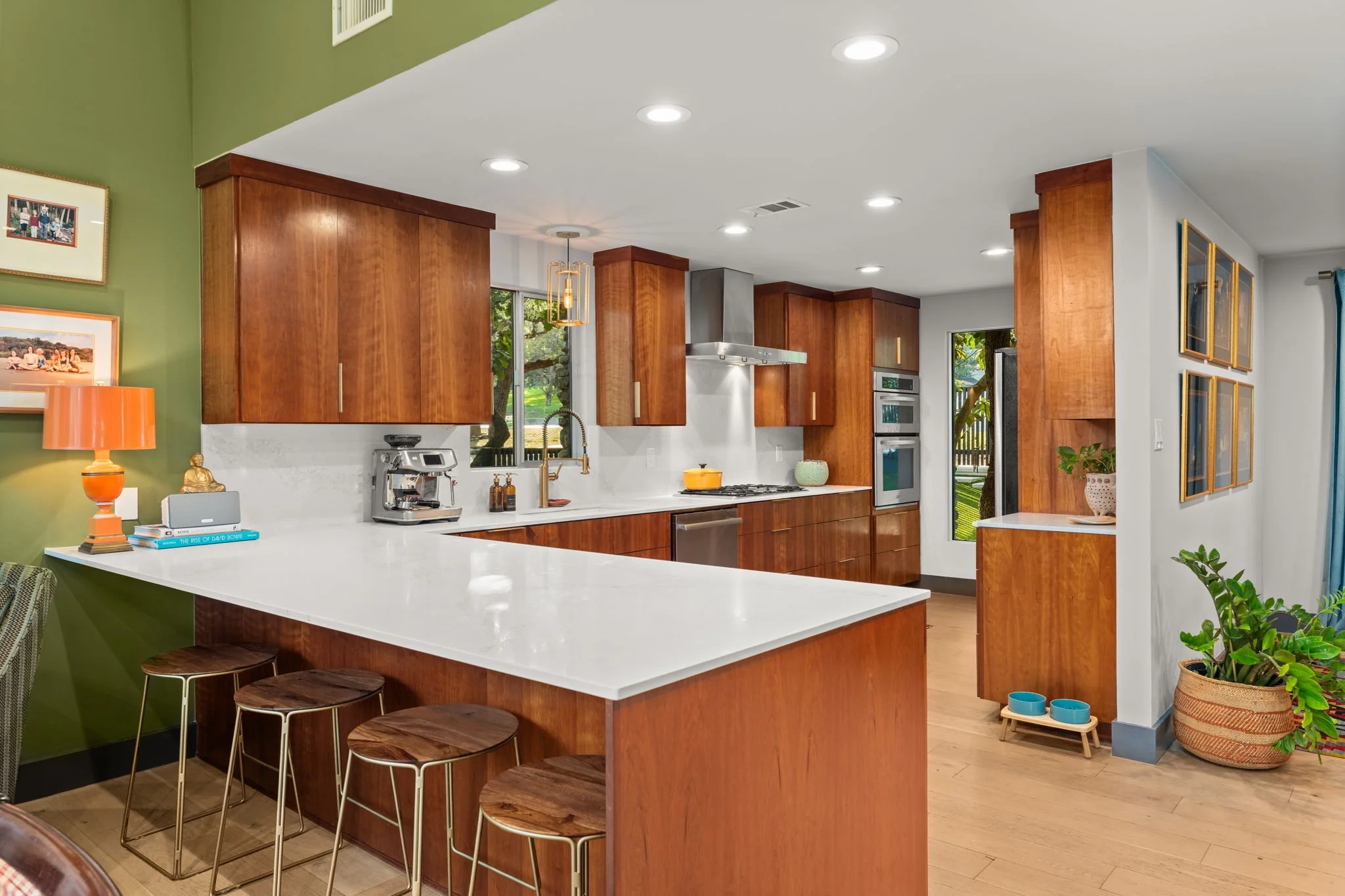 8-web-or-mls-2709 Pecos St-21.jpg
