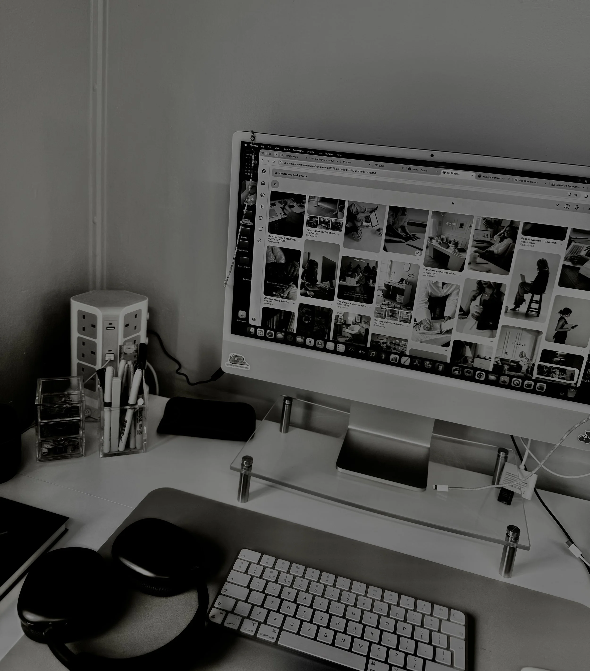 WHY WORK WITH AKMEDIA?