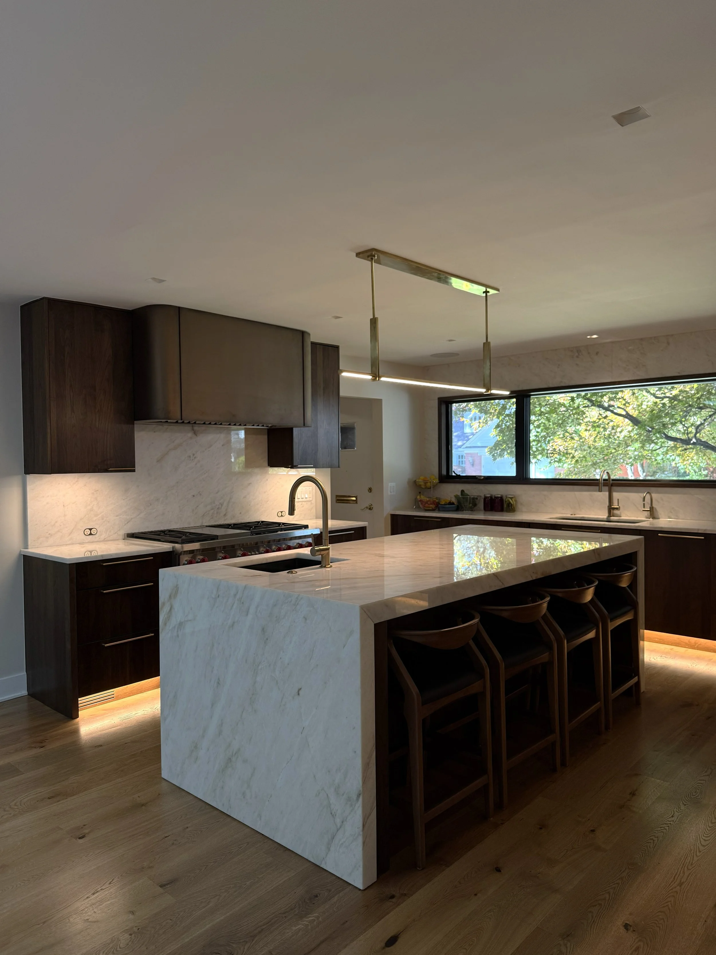 Contemporary Kitchen Remodel by Pointe Cabinets and Design project photo