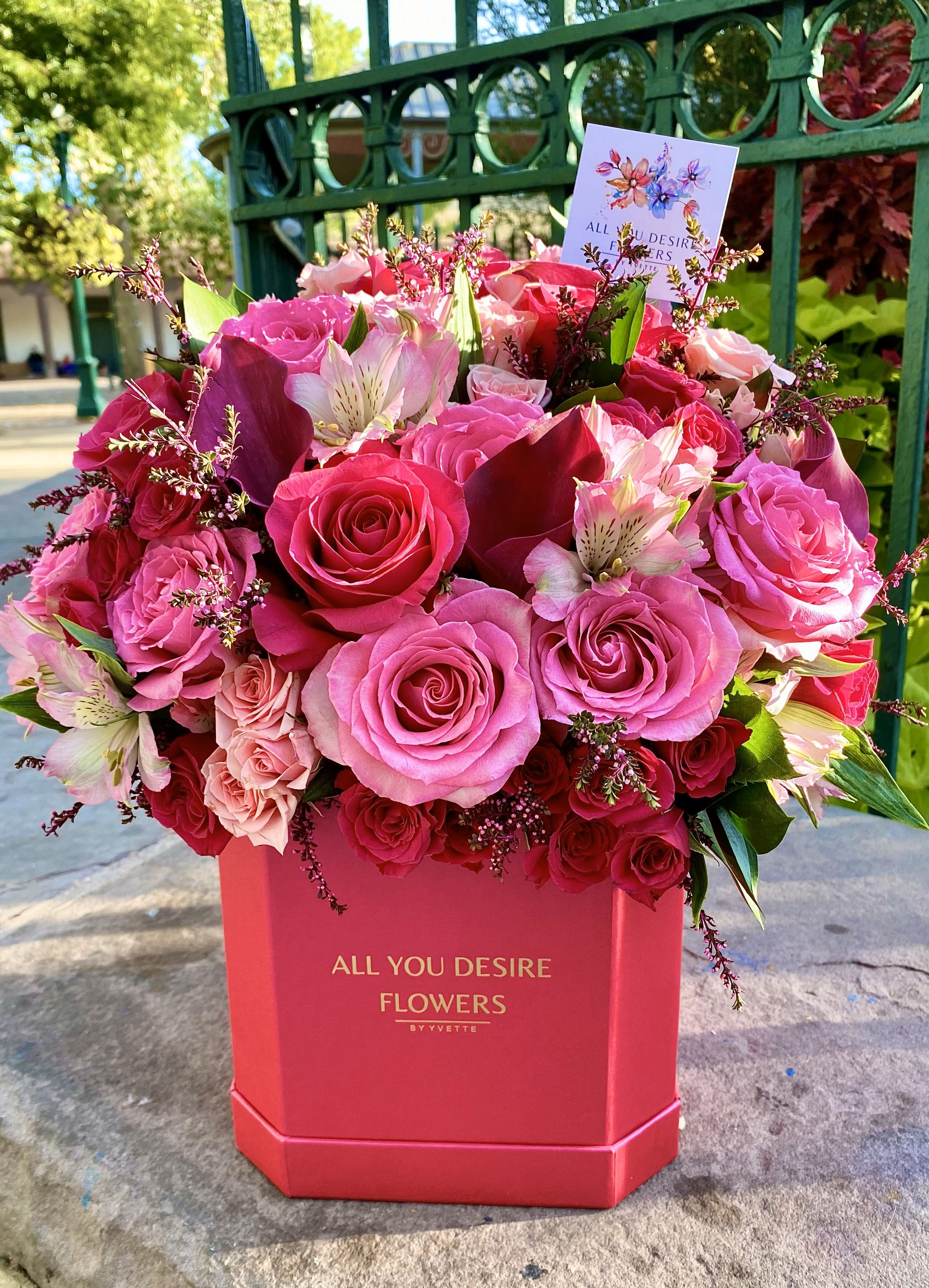XL Hot Pink Bloom Box