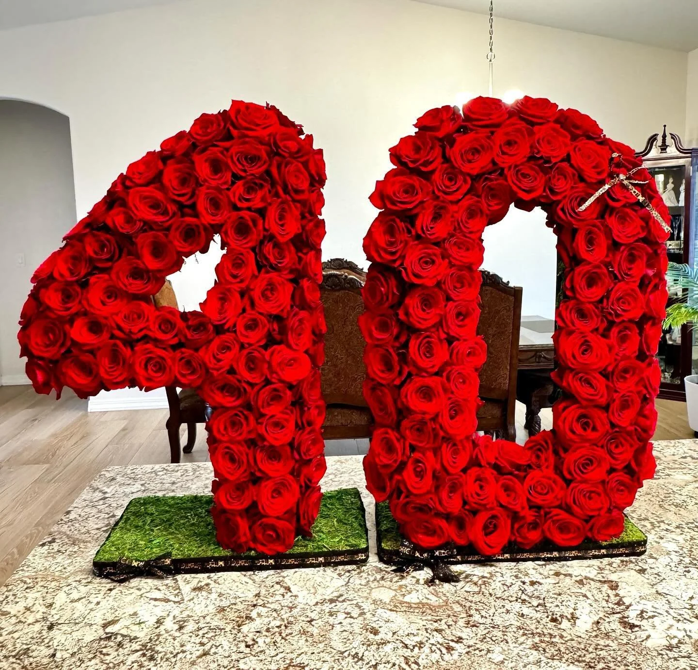 Just Beautiful 🌹No better way to say Happy 40th! #birthdayflowers #anniversary #loslunas #belen #santafe #anniversarygifts #birthdaygifts
