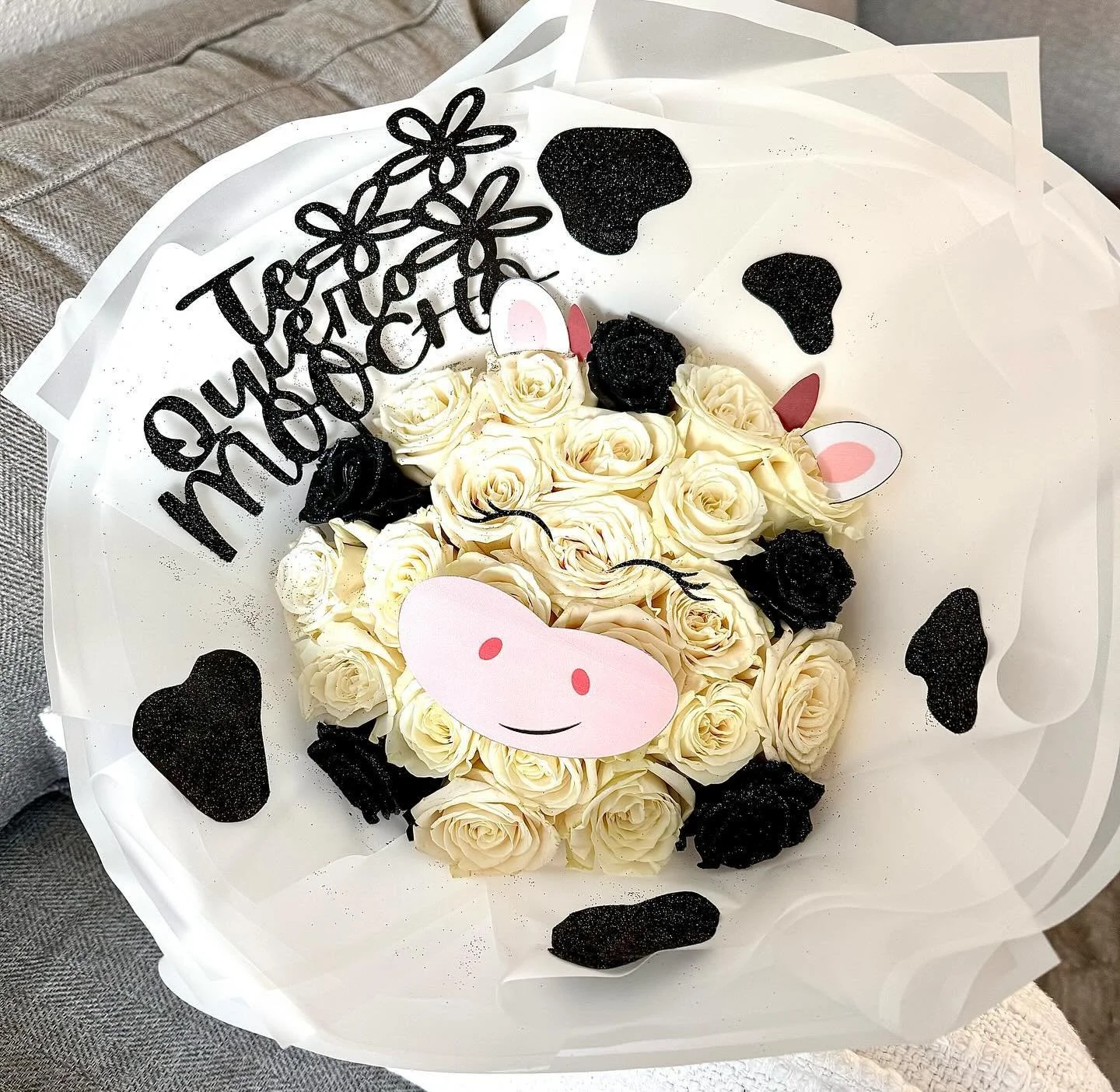 Customized arrangements upon request🐮🤍