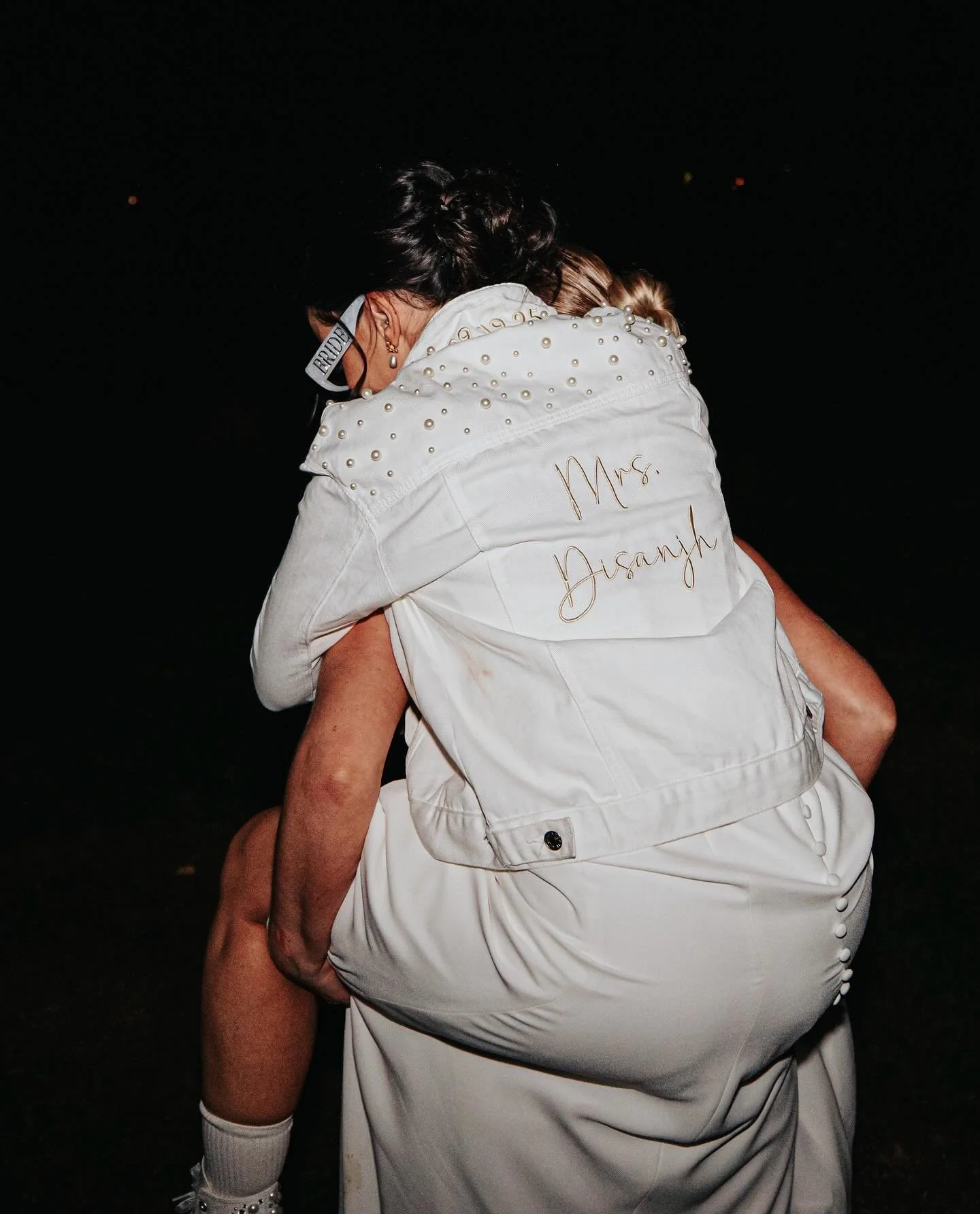 Getting married with your best friend at your side&gt;&gt; 👯&zwj;♀️

Venue: @estate248 
Photo: @cakewalkmedia 

&bull;
&bull;
&bull;
&bull;
&bull;

#VancouverWeddings #Engagement #Wedding #EventPlanner #2025WeddingSeason
#WeddingSeason #WeddingDecor