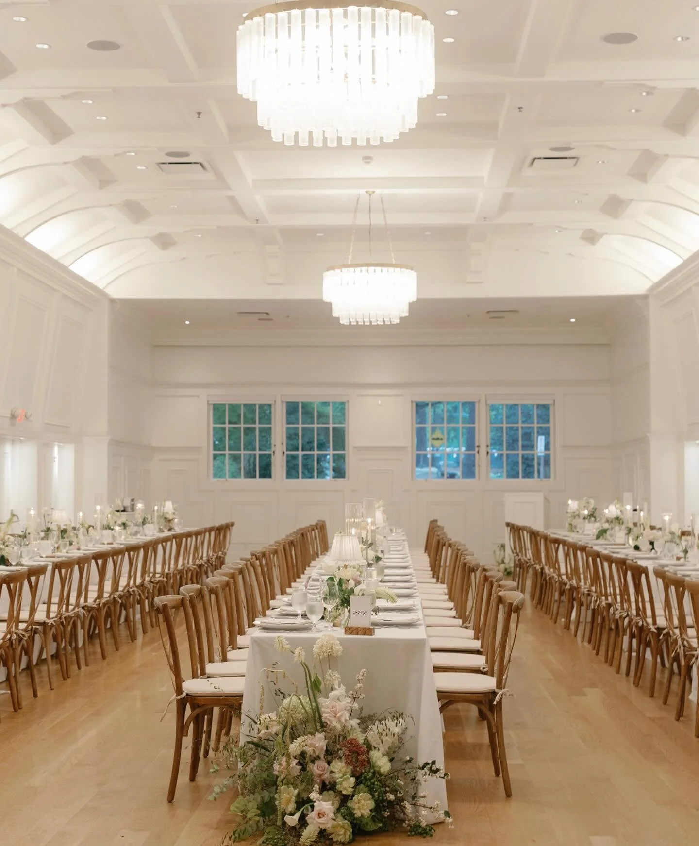 Then the room came to life 🥂

Venue: @stanleyparkpav 
Photographer: @kaoverii_silva 
Florals: @de.la.flore 

&bull;
&bull;
&bull;
&bull;
&bull; 

#EventPlanner #EventStyling #VancouverEvents #YVREvents #BCEventPlanner