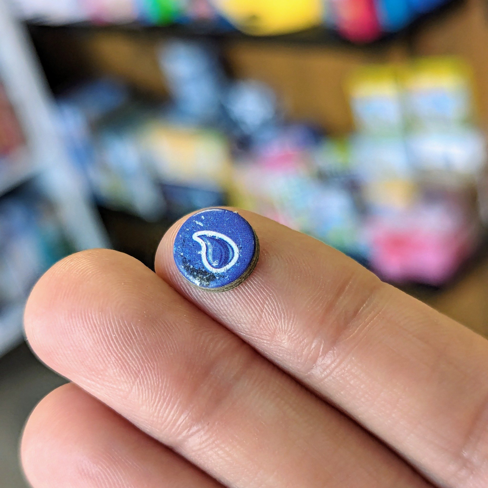 Just for fun: does anyone recognise this tiny token? Which game is it from? Are you smarter than a board game guru? Even Team Shuffle, your friendly local board game geeks, are stumped with this one...! Let us know in the comments below!

#boardgameq