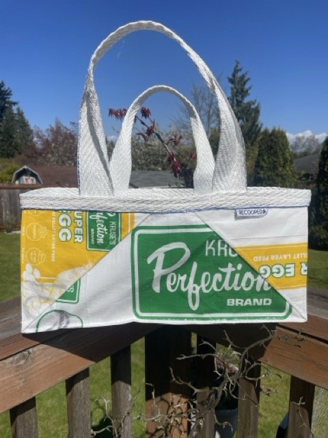 Chicken Feed Market Tote