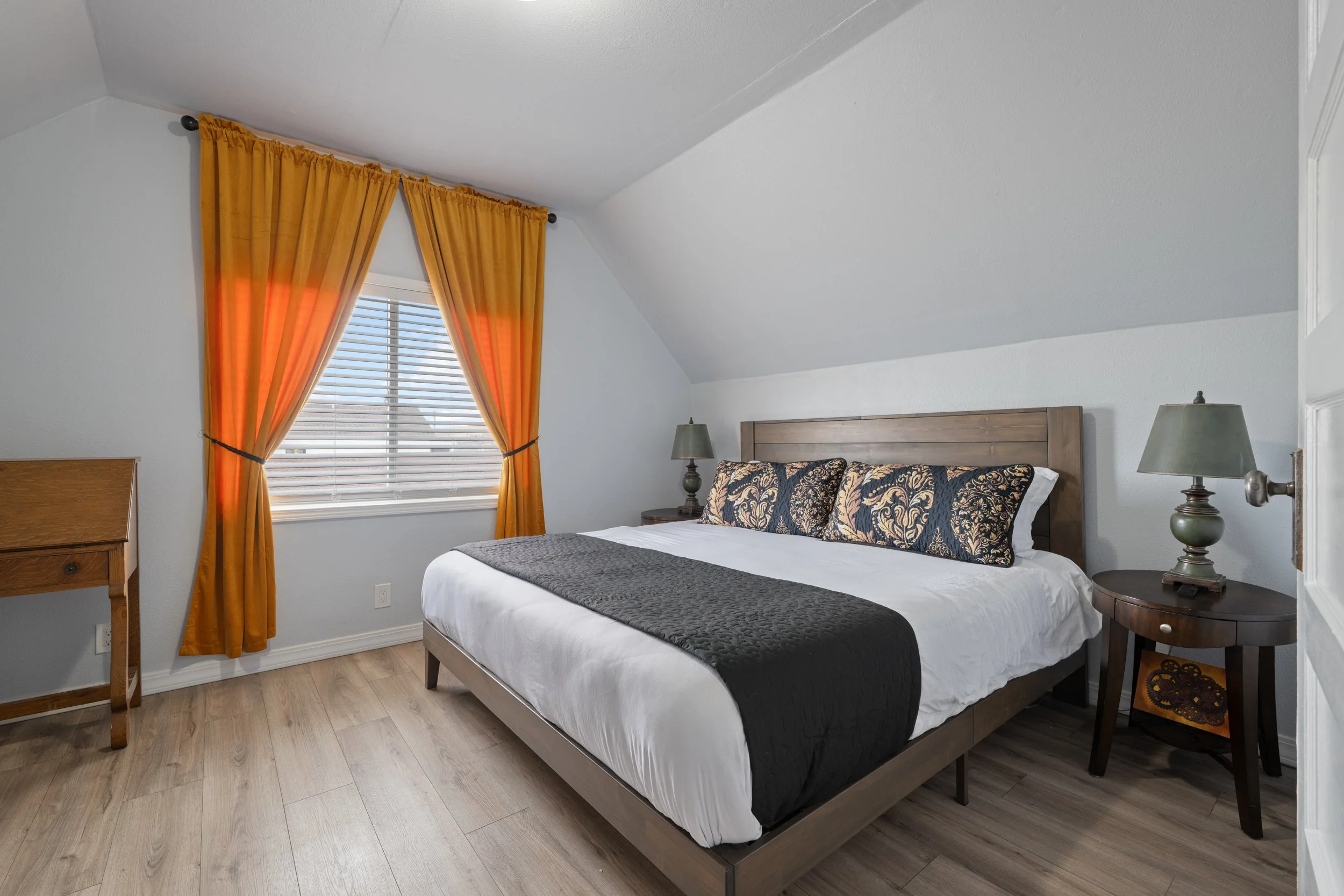 112 Washington-38.jpg