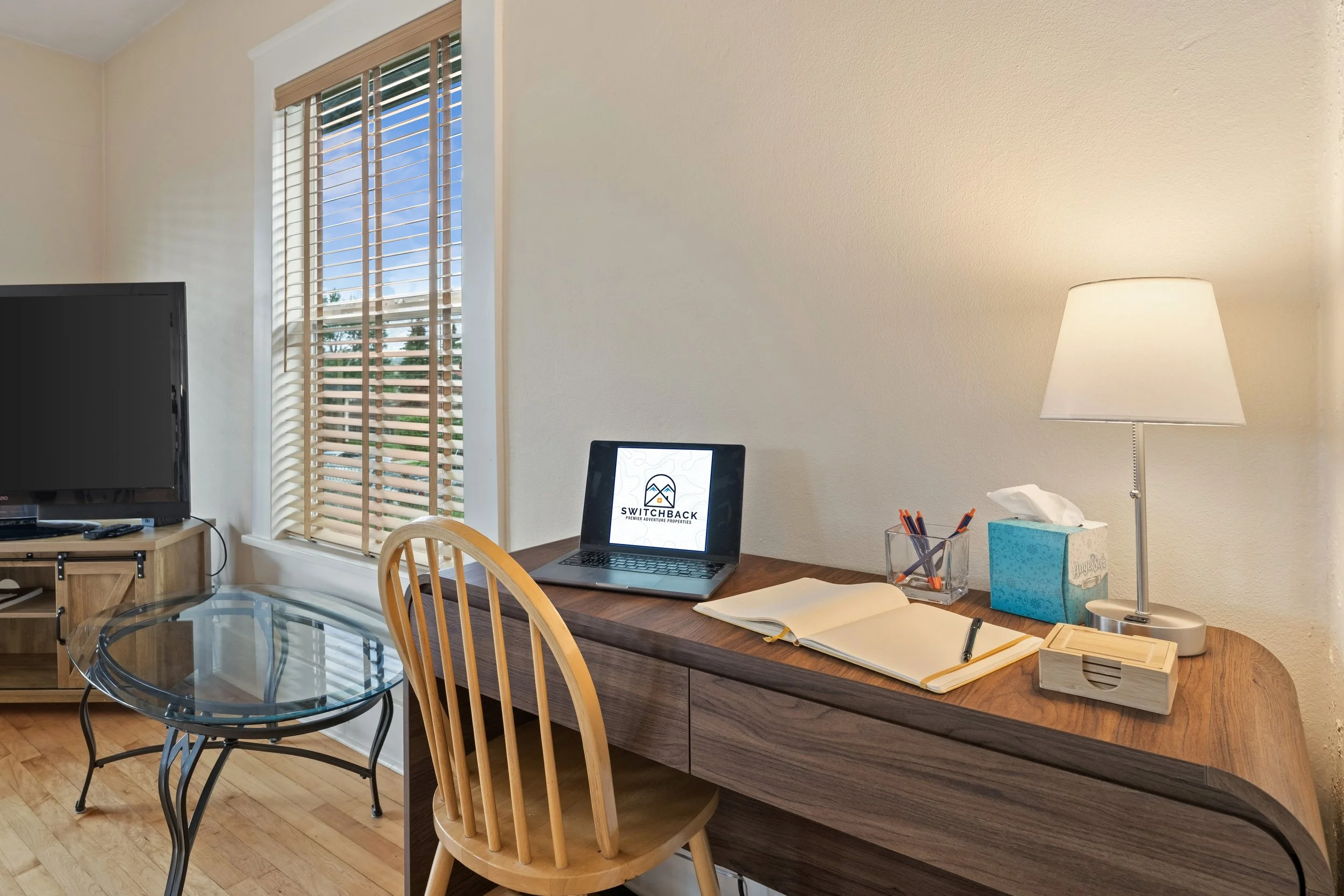 1043 W Porphyry -18.jpg