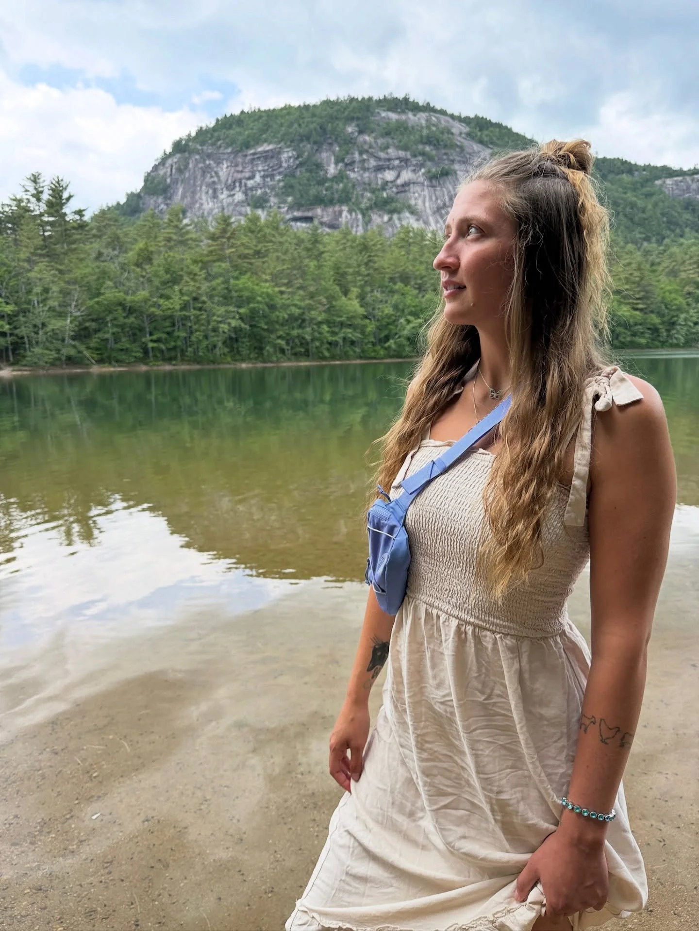 I always like to start off my mornings with a form of movement, calling in my guides, doing Reiki self-attunements in the shower and pulling my Oracle cards for the day. Today I asked my guides what my soul needs to hear for my personal growth. The c