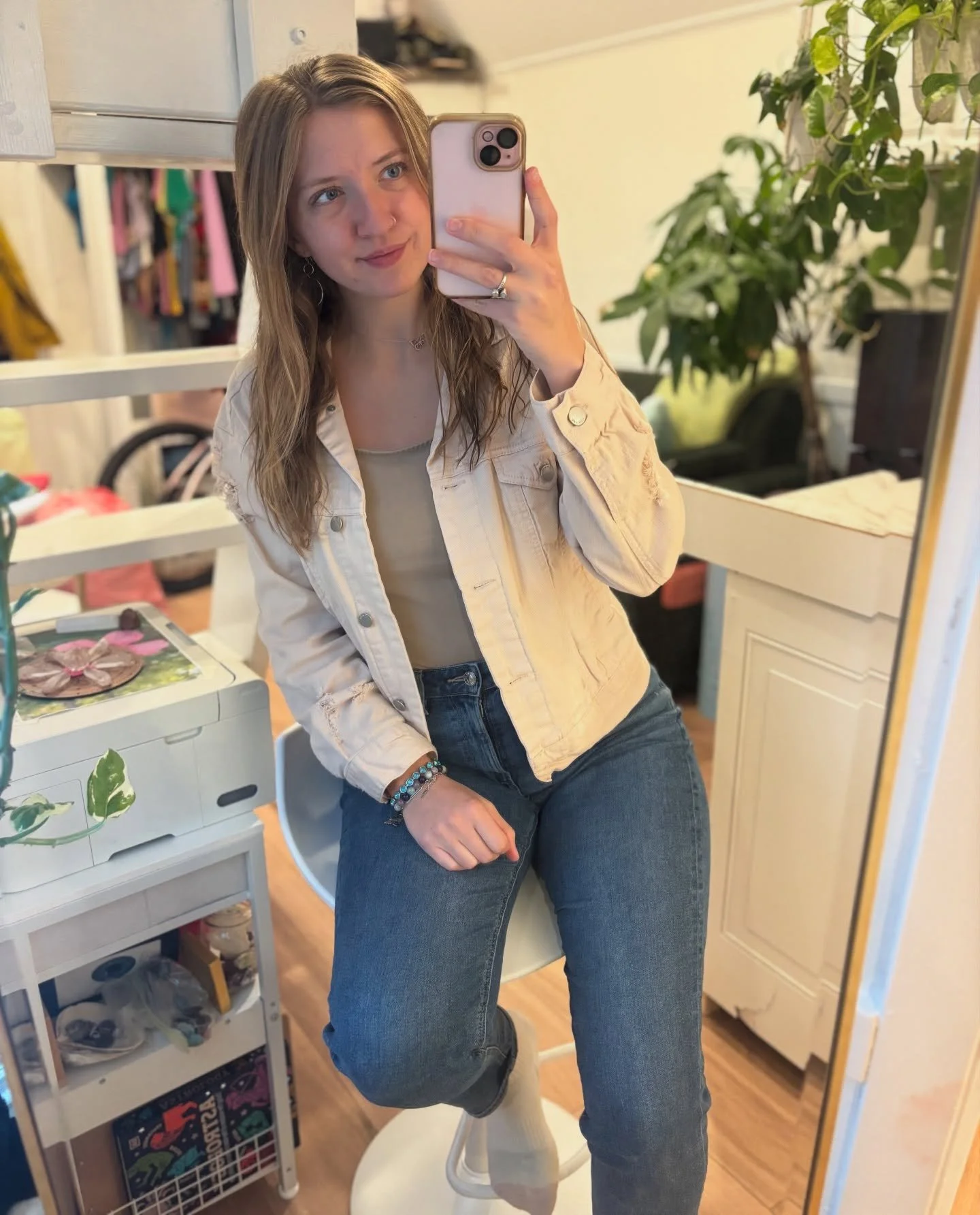 Happy New Moon in Capricorn from this Capricorn moon gal ♑️🌕 Capricorn energy reminds us that climbing the mountain takes time and strength but by belief, devotion, and will - one can achieve it all. 🏔️